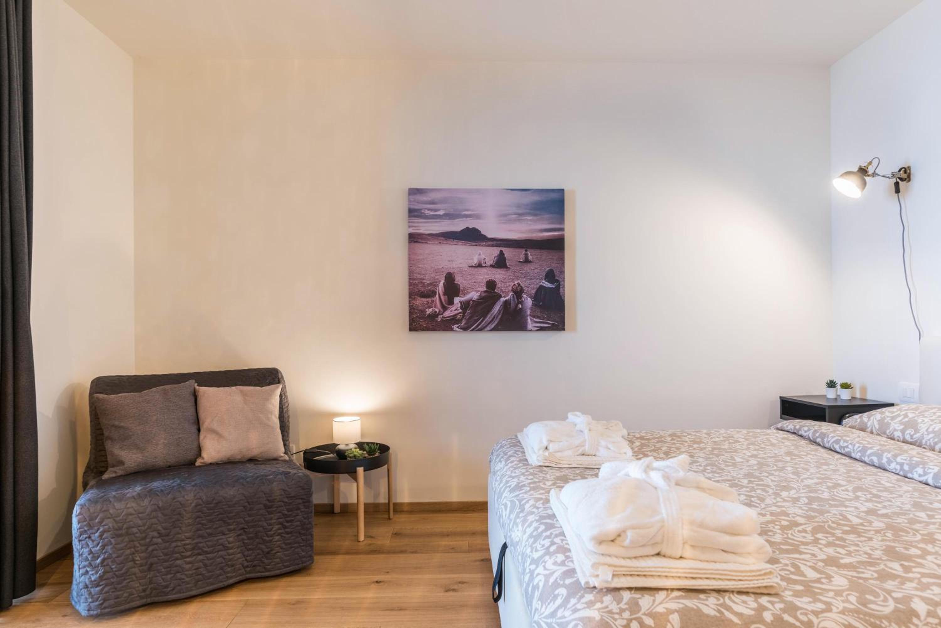 Superior One-Bedroom Apartment with Balcony - Photo 32