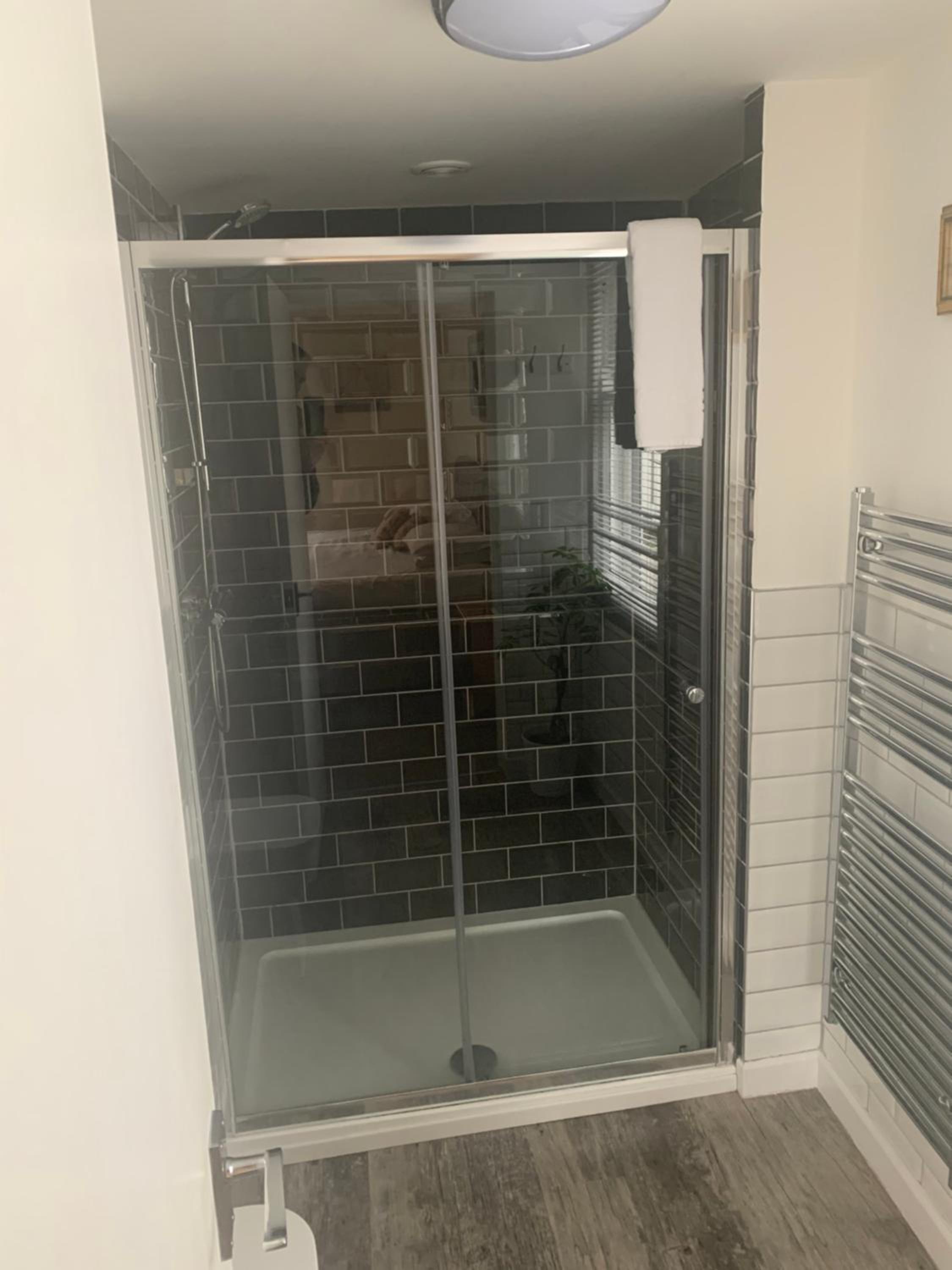 Double or Twin with Ensuite - Photo 5