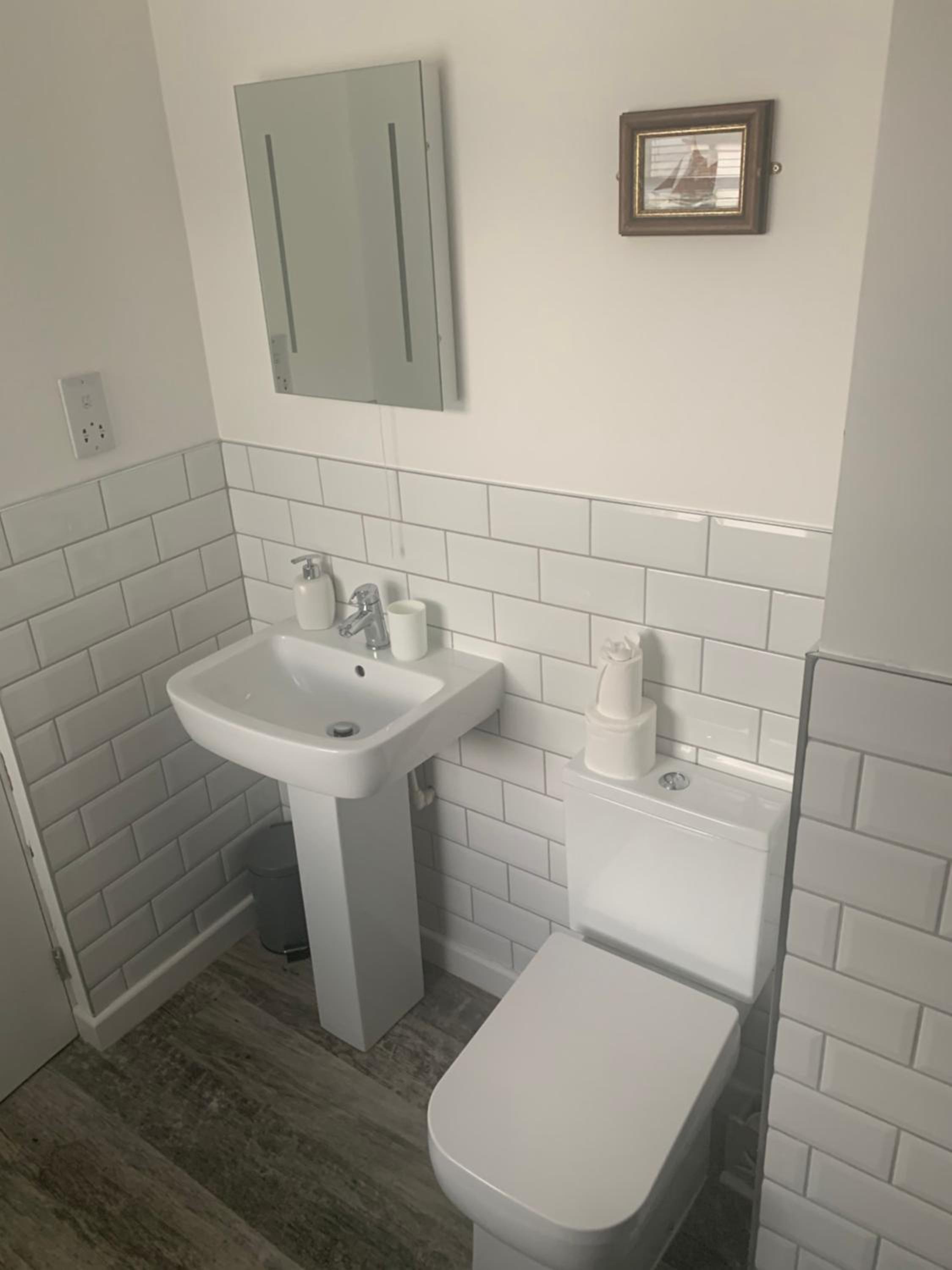 Double or Twin with Ensuite - Photo 4