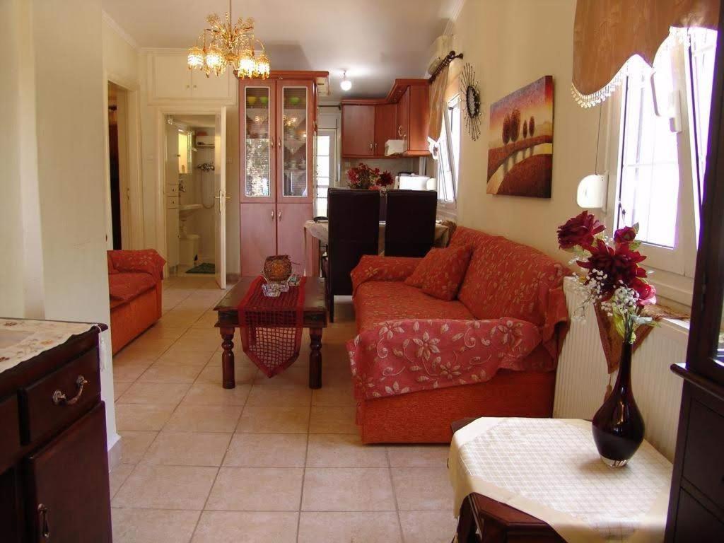 Two-Bedroom House photo 3