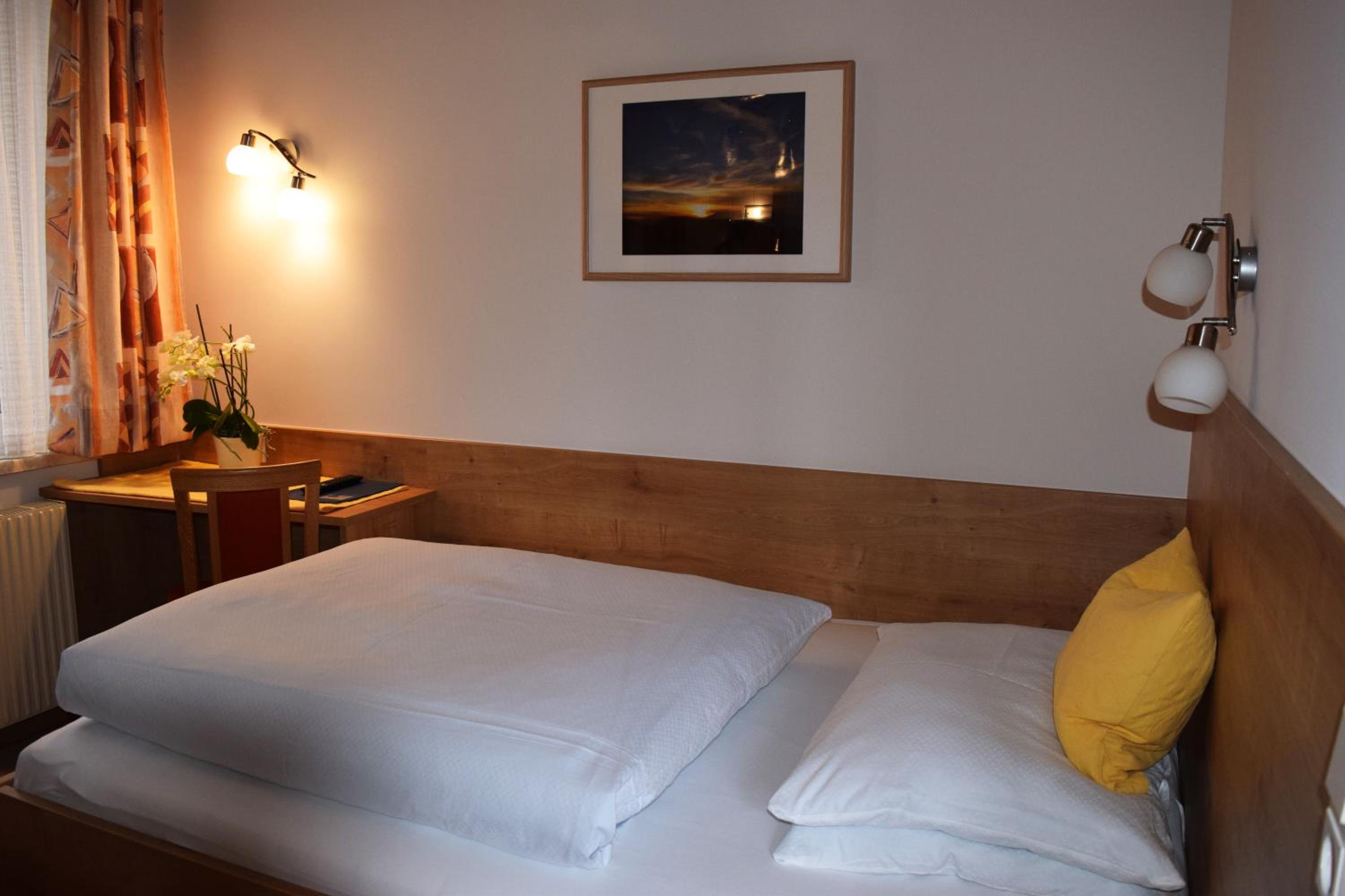 Single Room photo 2