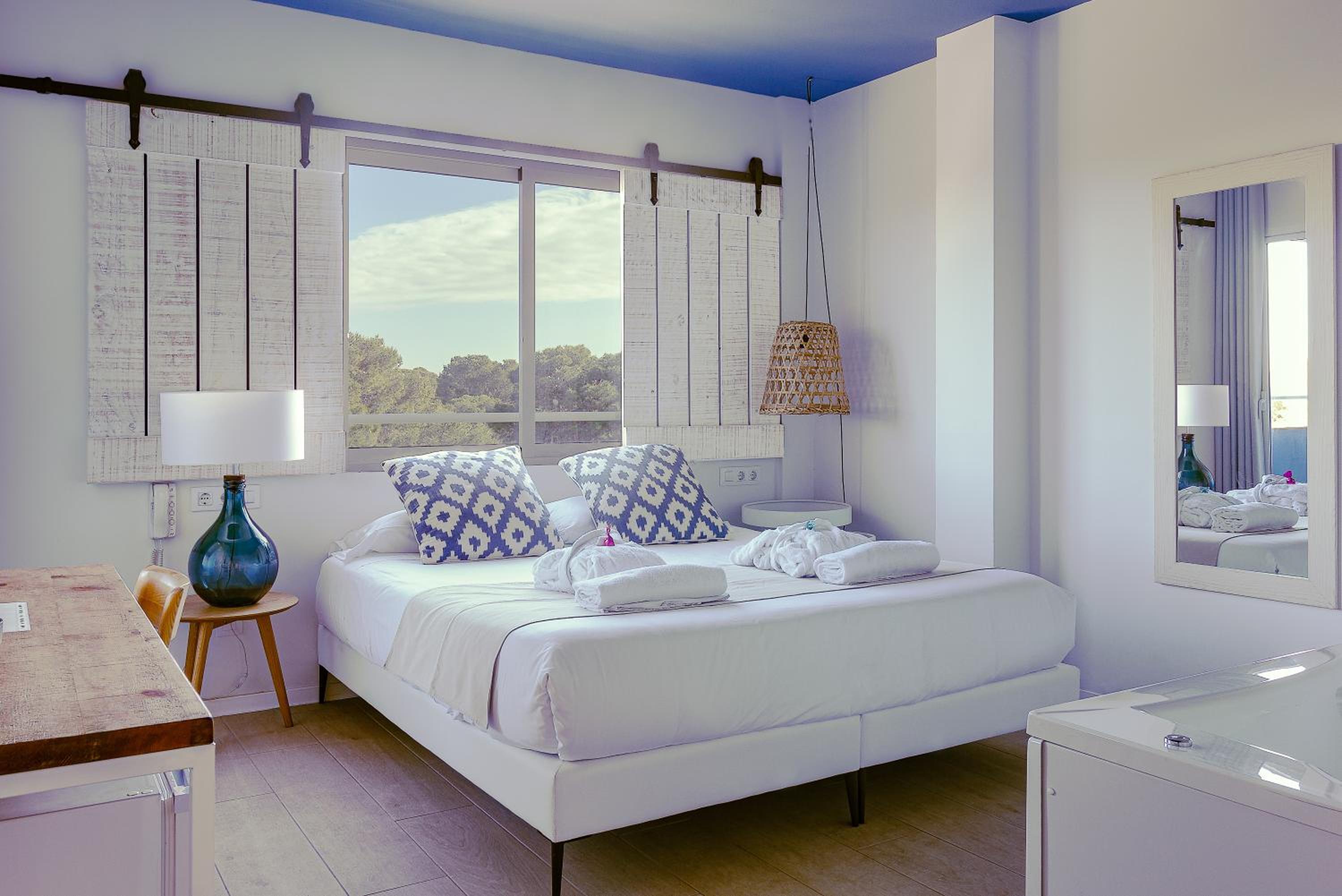 Deluxe Double Room with Spa Bath  - Photo 6