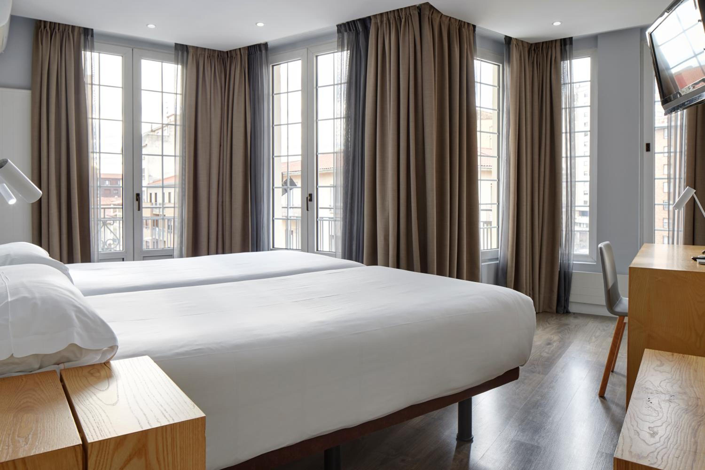 Double Room with Extra Bed - Photo 5