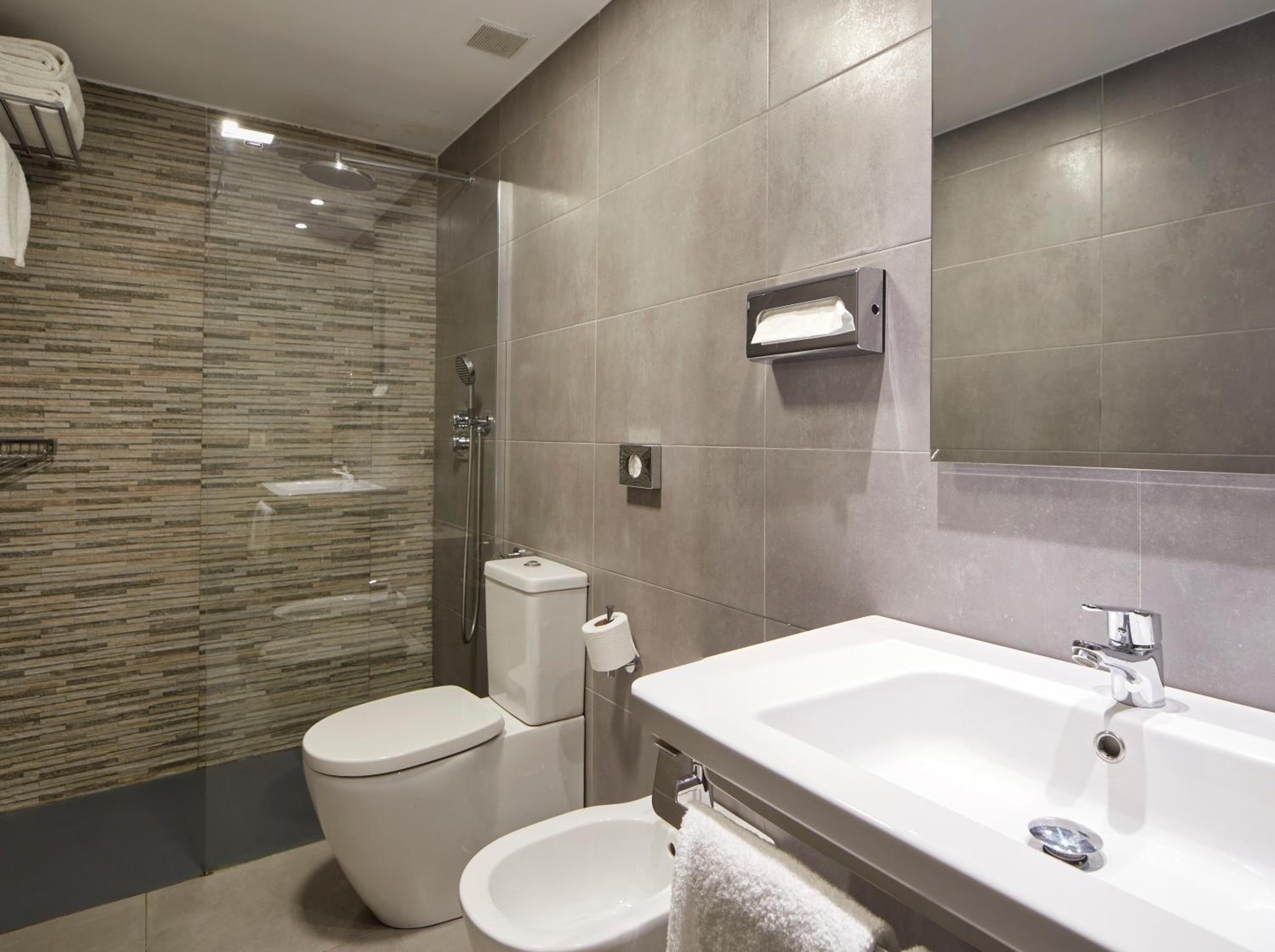 Double Room with Extra Bed - Photo 6