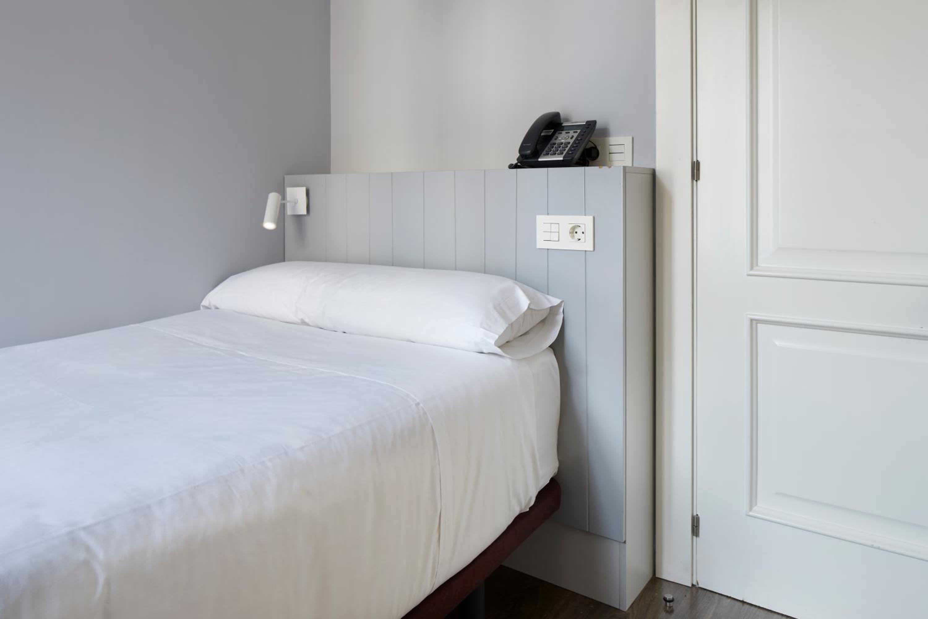 Single Room photo 2