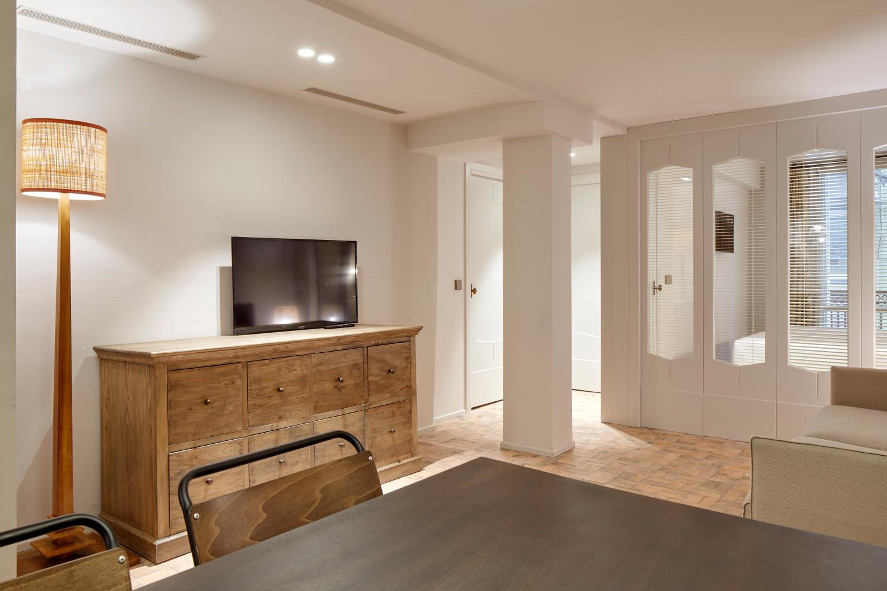 Two-Bedroom Apartment - Photo 11