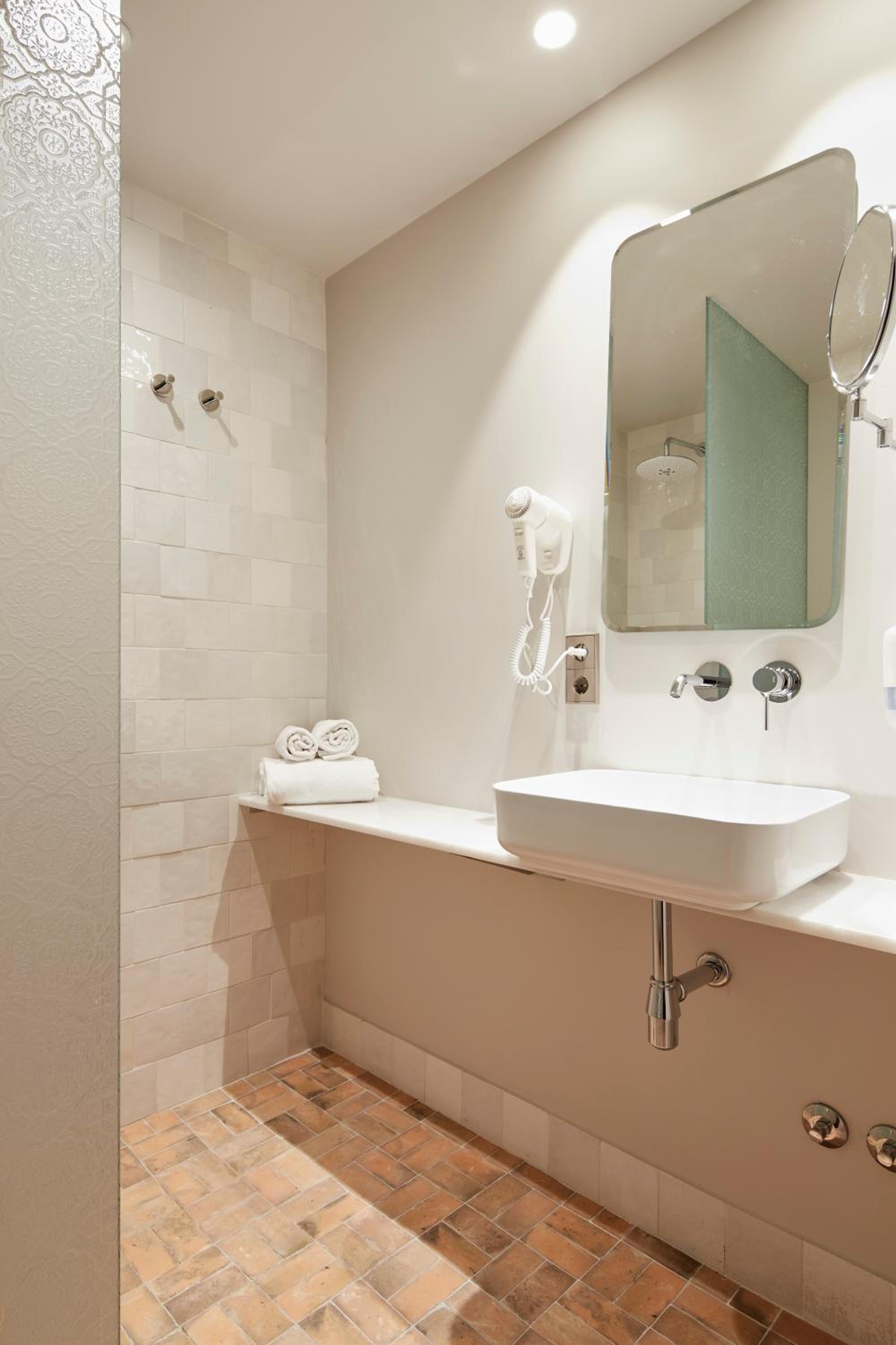 Two-Bedroom Apartment - Photo 15