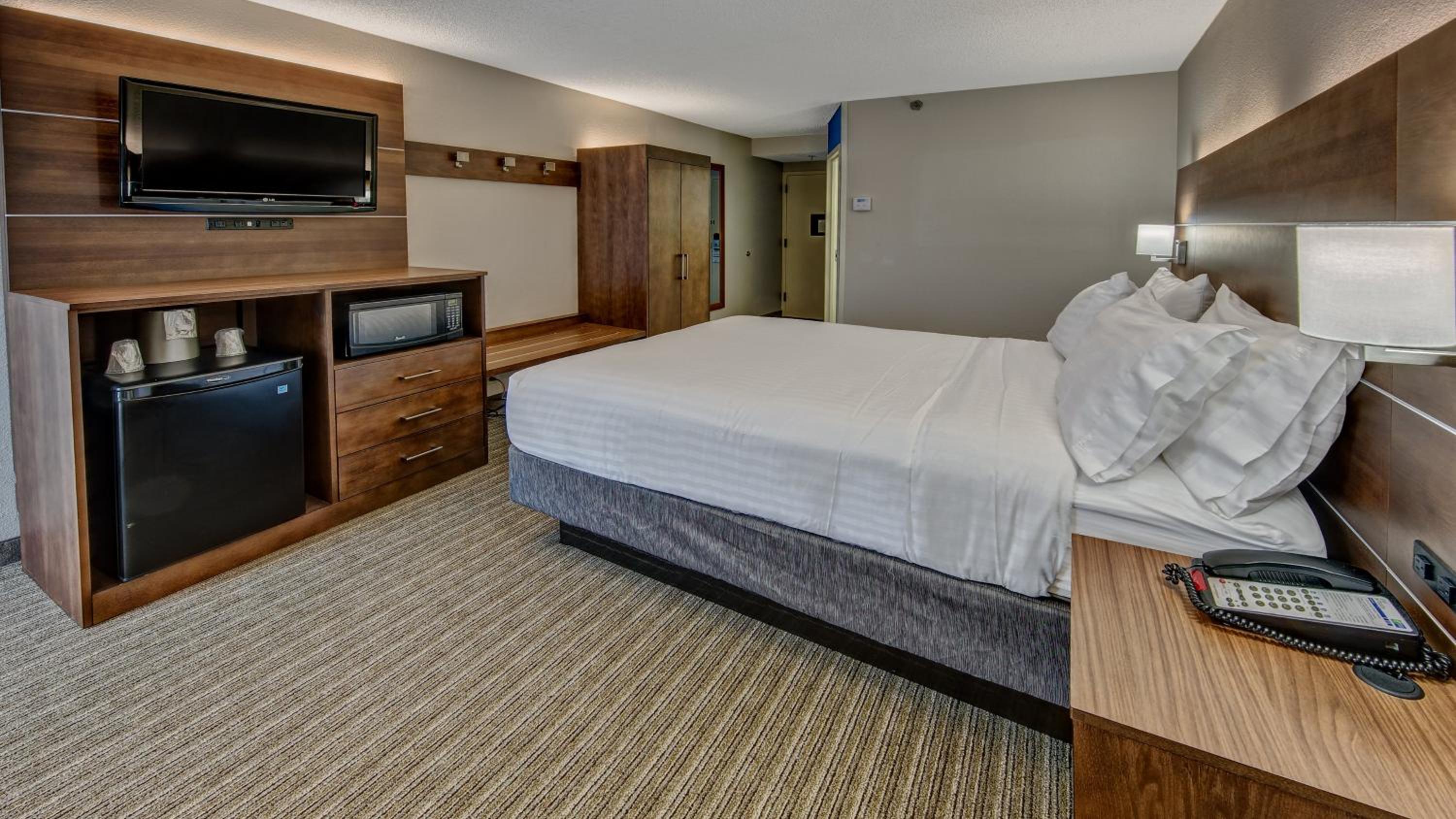 Standard Queen Room - Photo 5