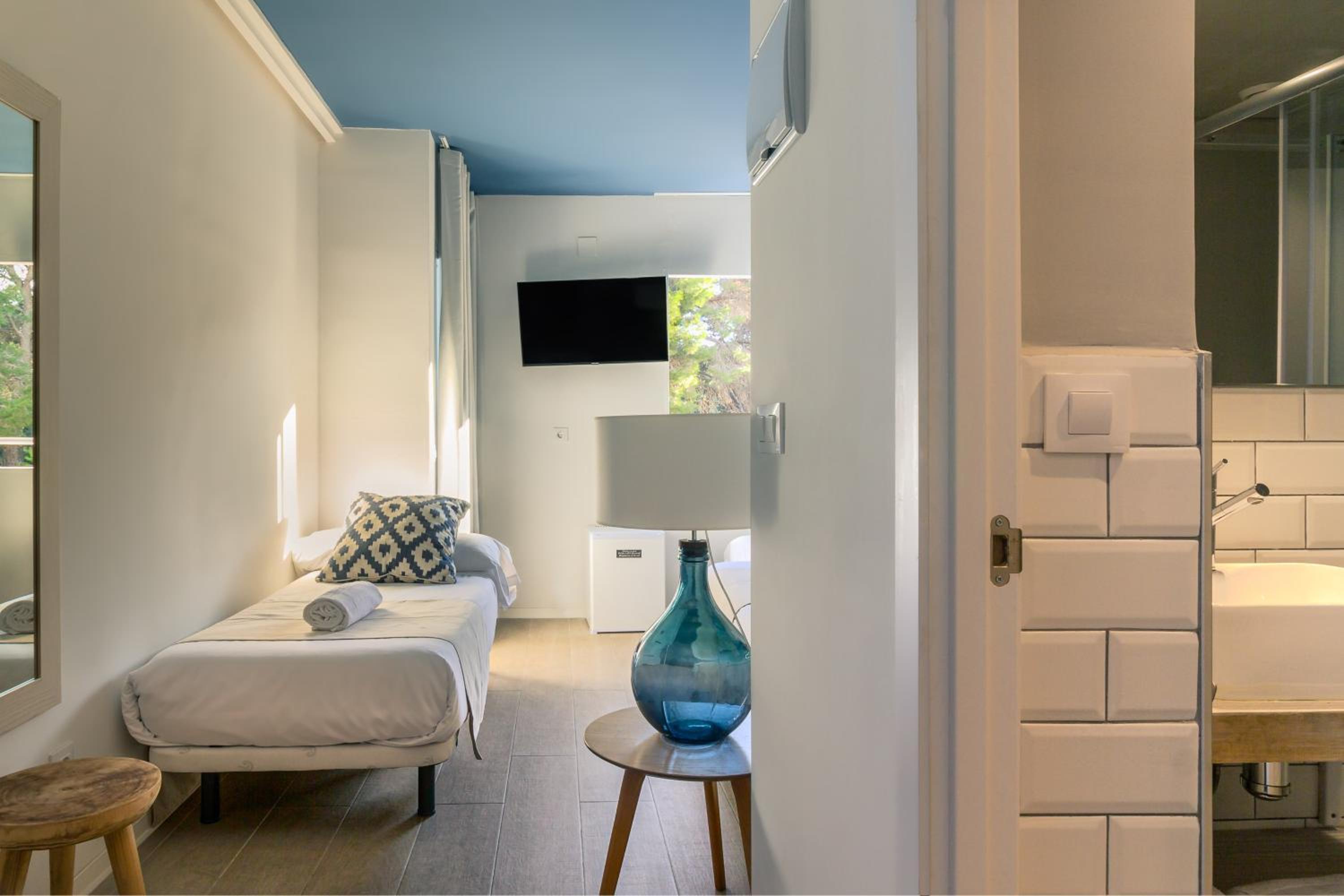 Family Room - Photo 1