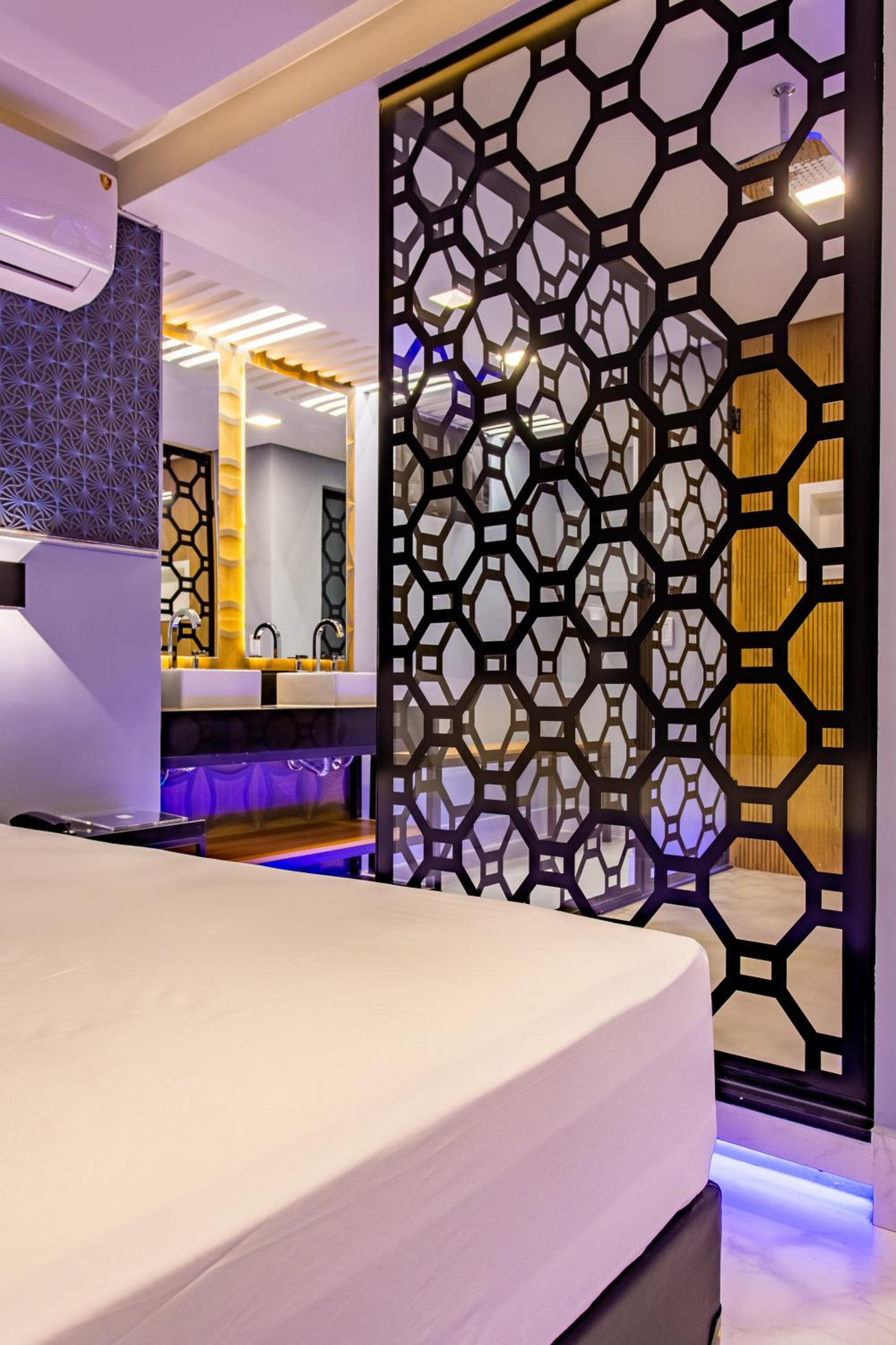 Studio with Spa Bath - Photo 8