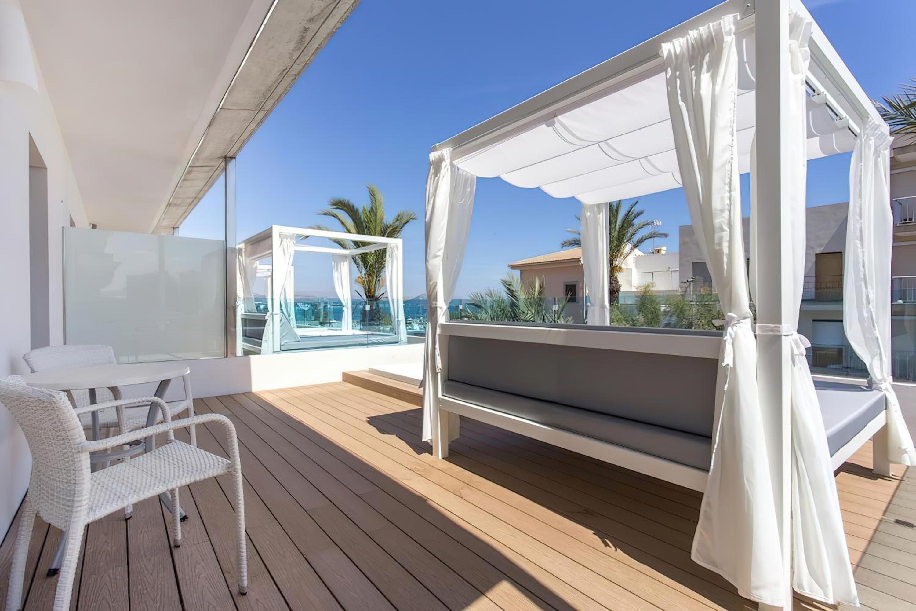  Deluxe Double Room with Hot Tub and Sea View photo 2