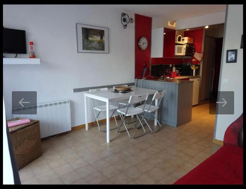 Apartment with Mountain View - Photo 17