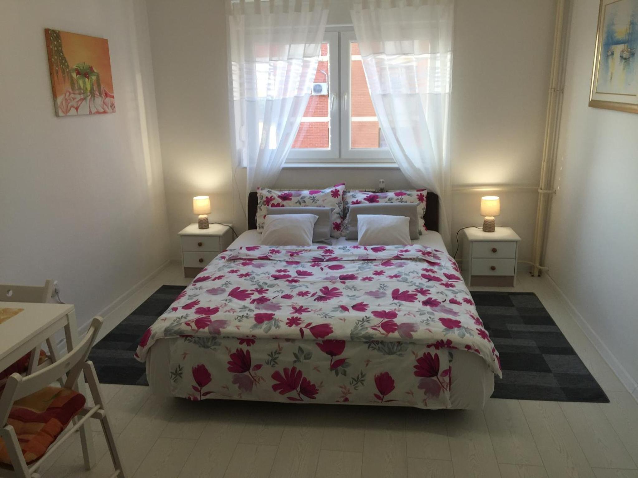 Studio Apartment photo 1