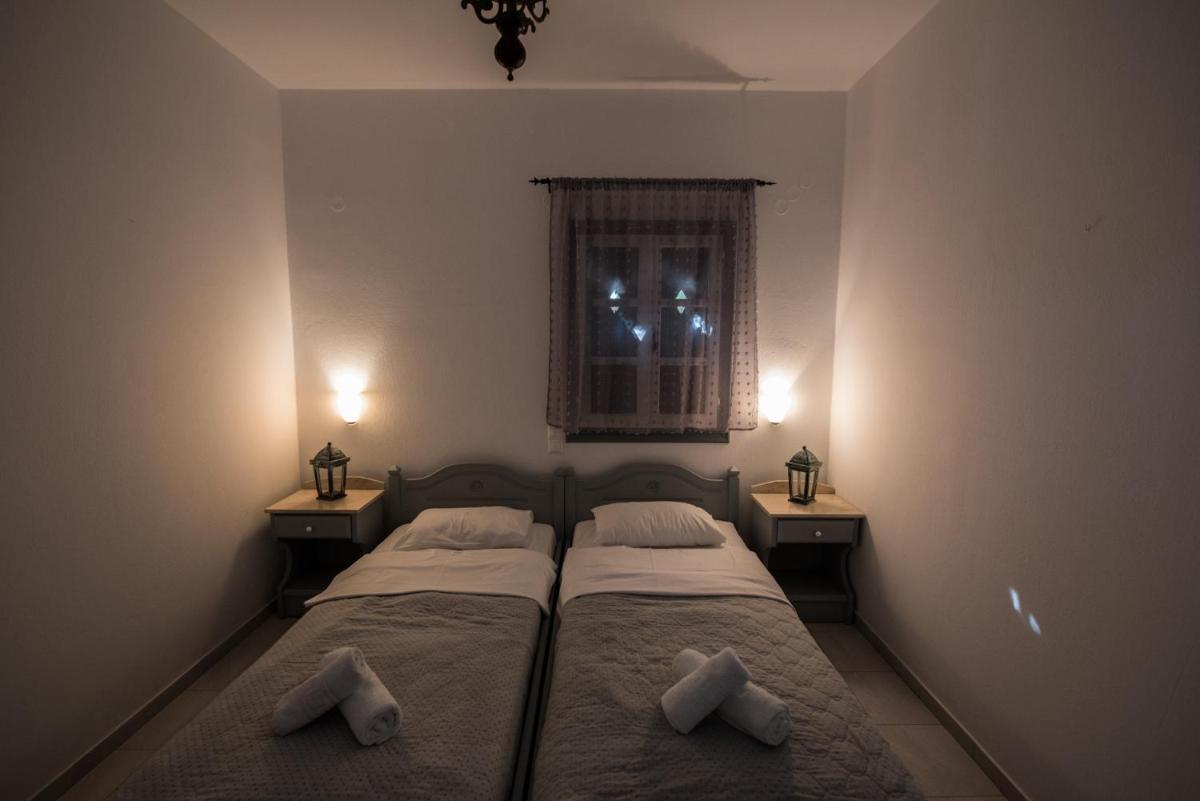 Twin Room with Sea View photo 3
