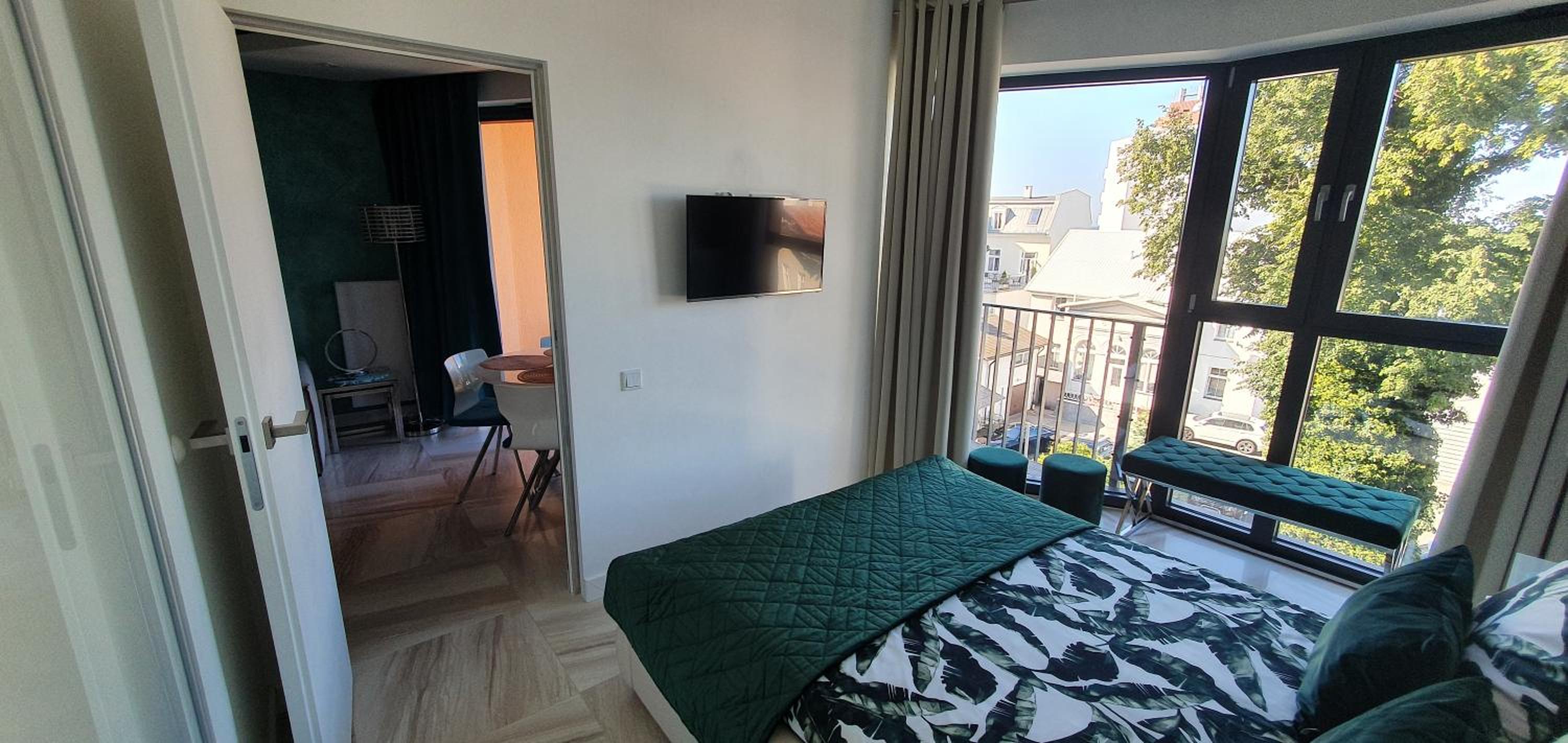 One-Bedroom Apartment photo 2