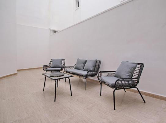 Apartment with Terrace photo 2