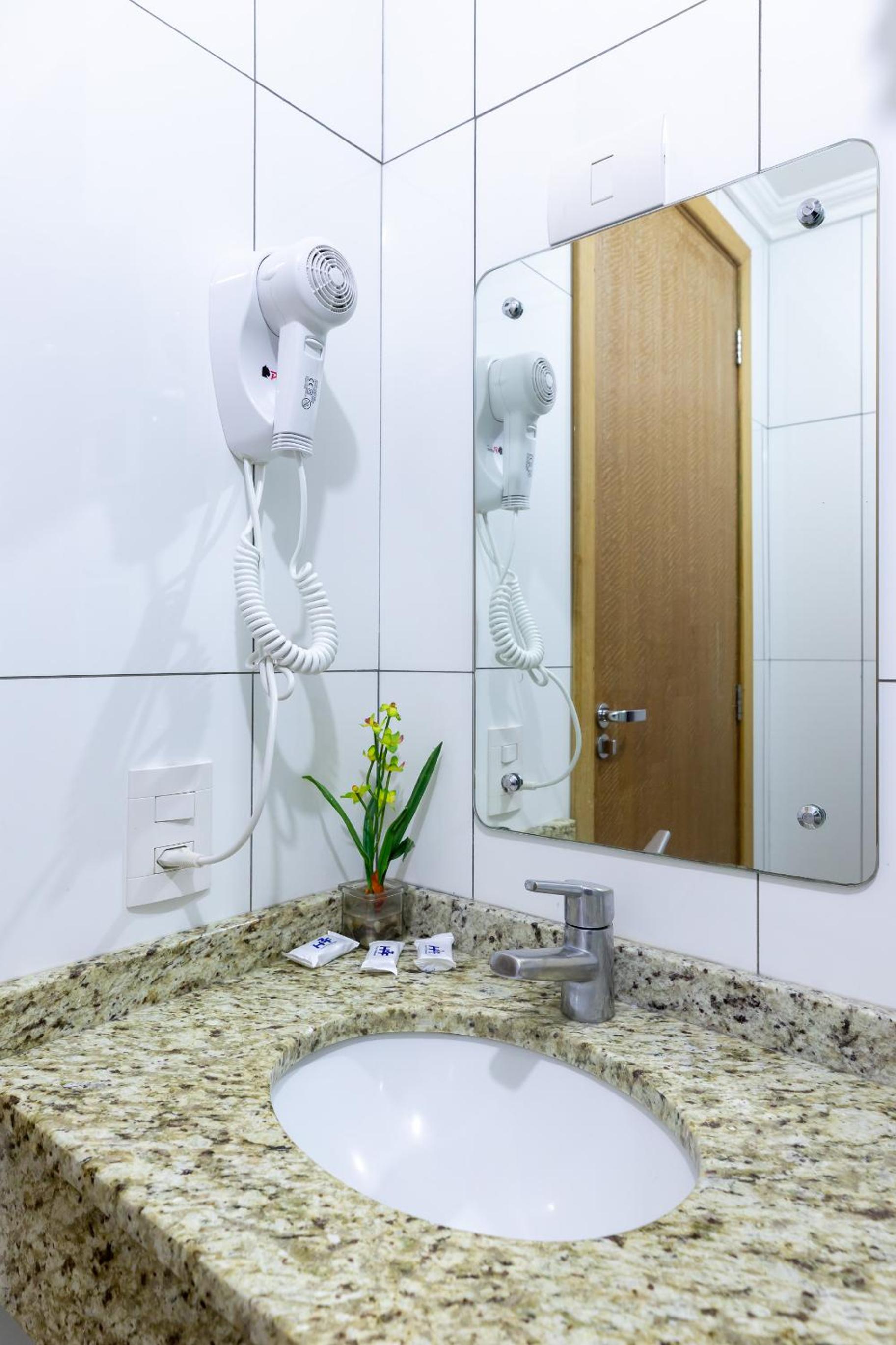 Triple Room - Photo 9