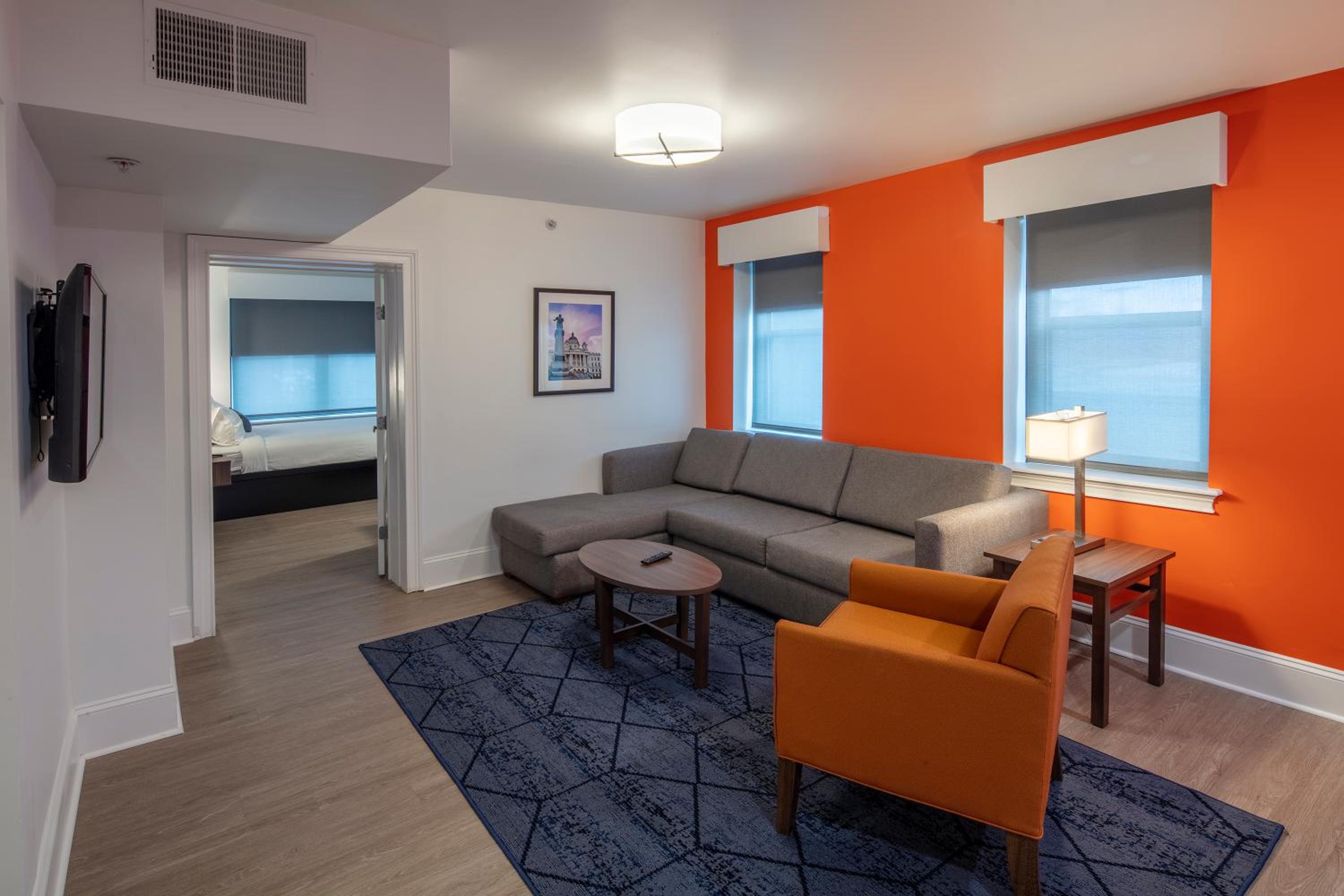 2 Queen Beds, Two Bedroom Suite, Non-Smoking