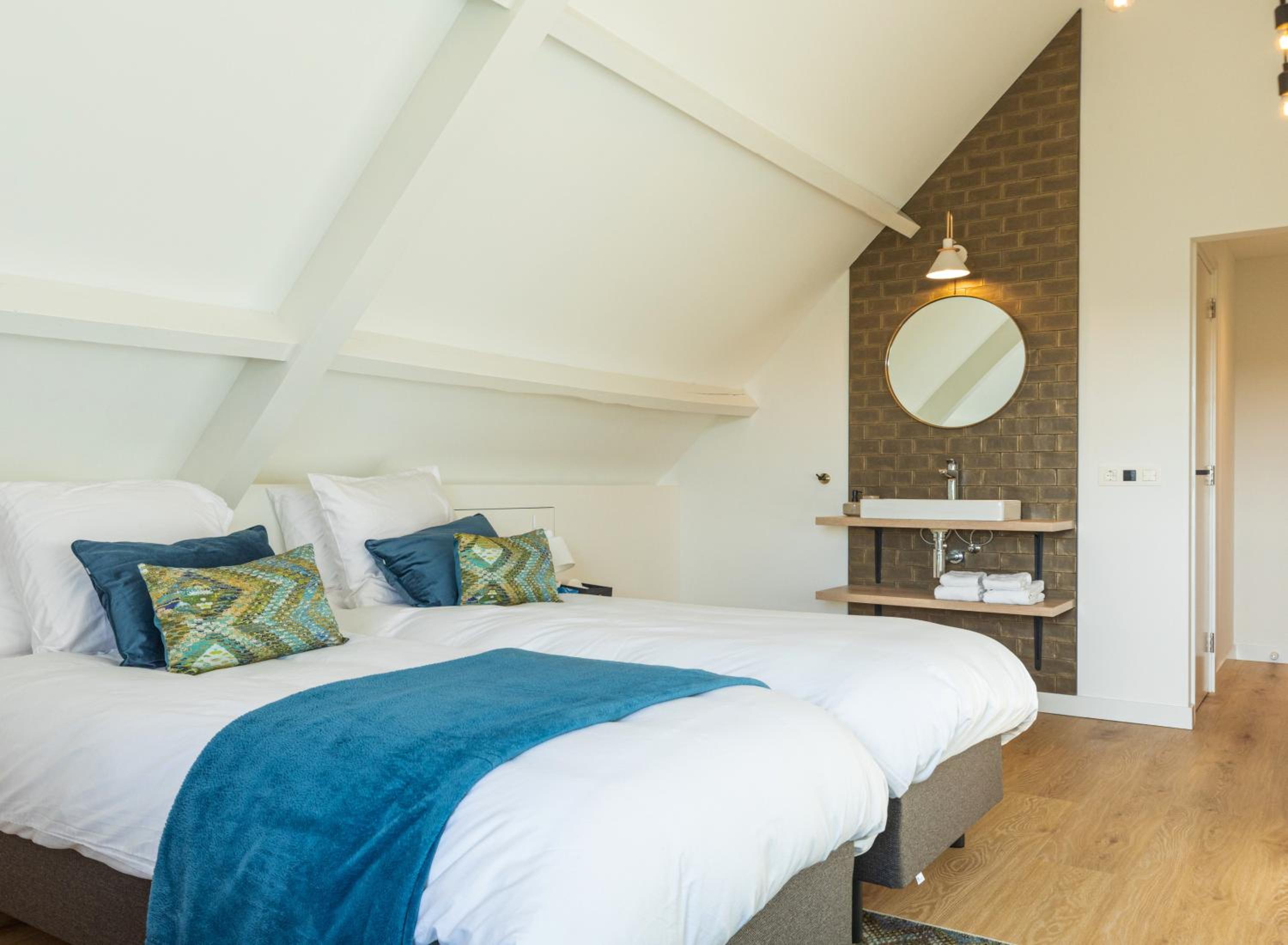Deluxe Double or Twin Room photo 1