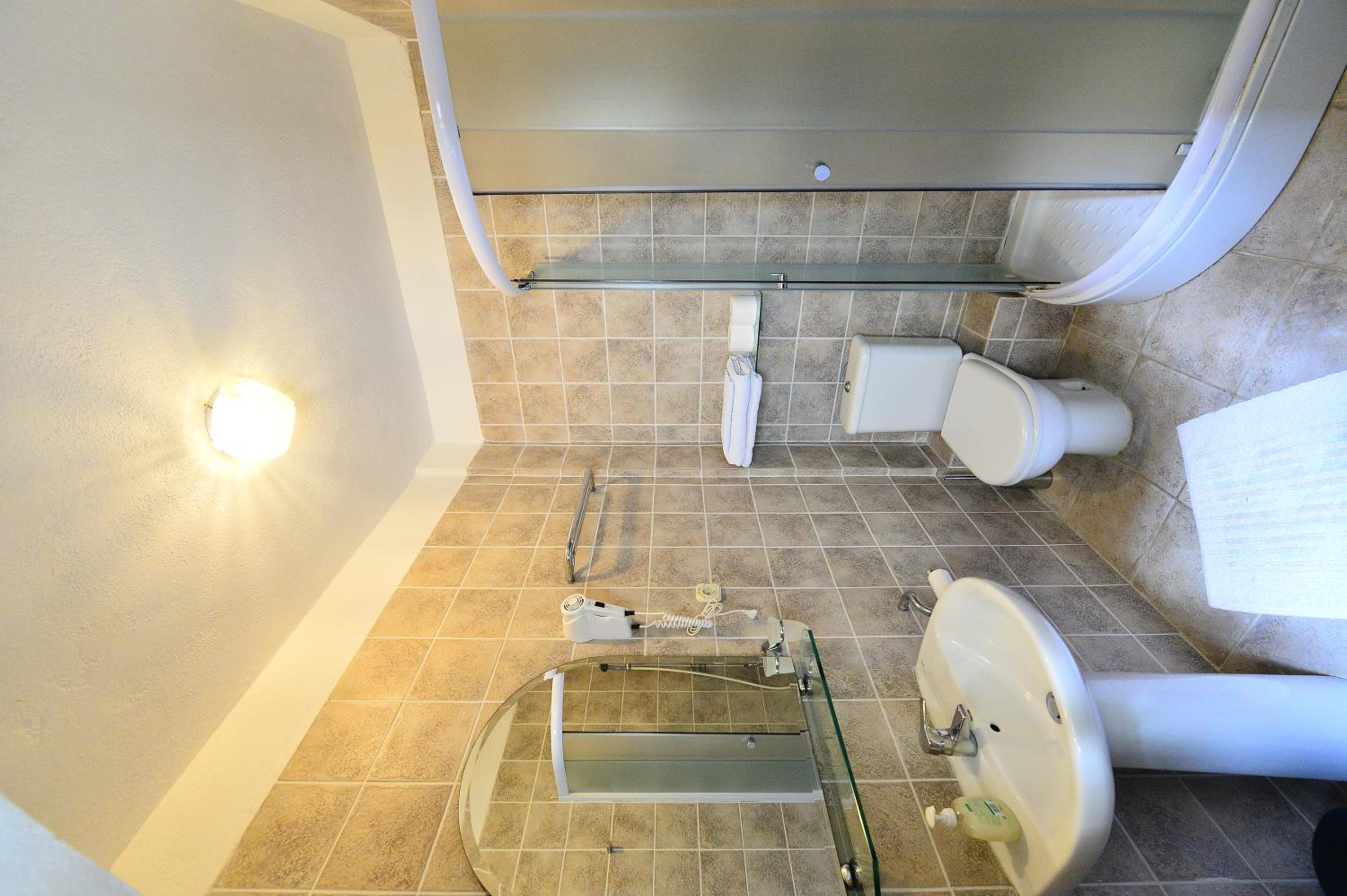 Double Room - Photo 2