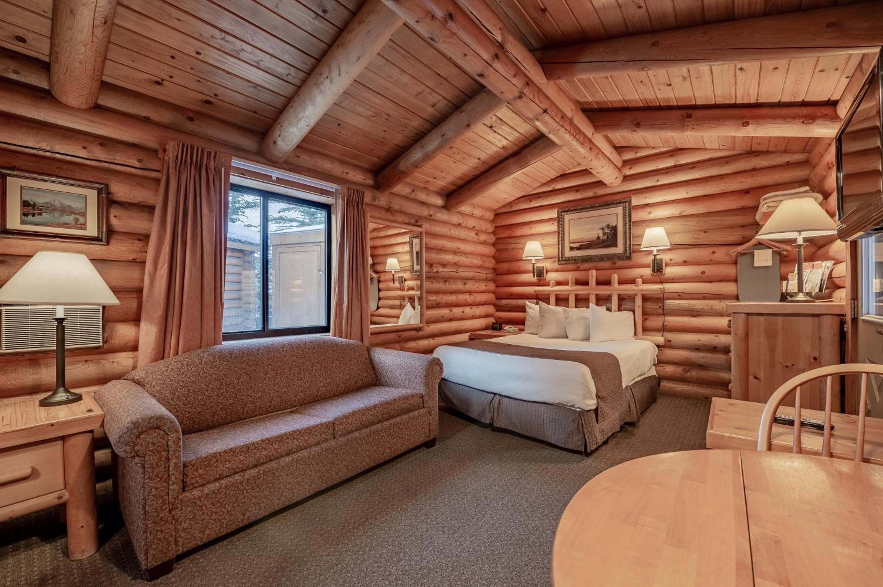 Queen Cabin - Photo 2