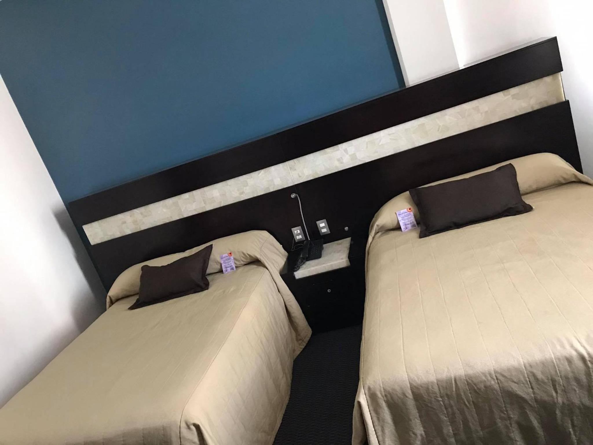 Deluxe Quadruple Room - Photo 3