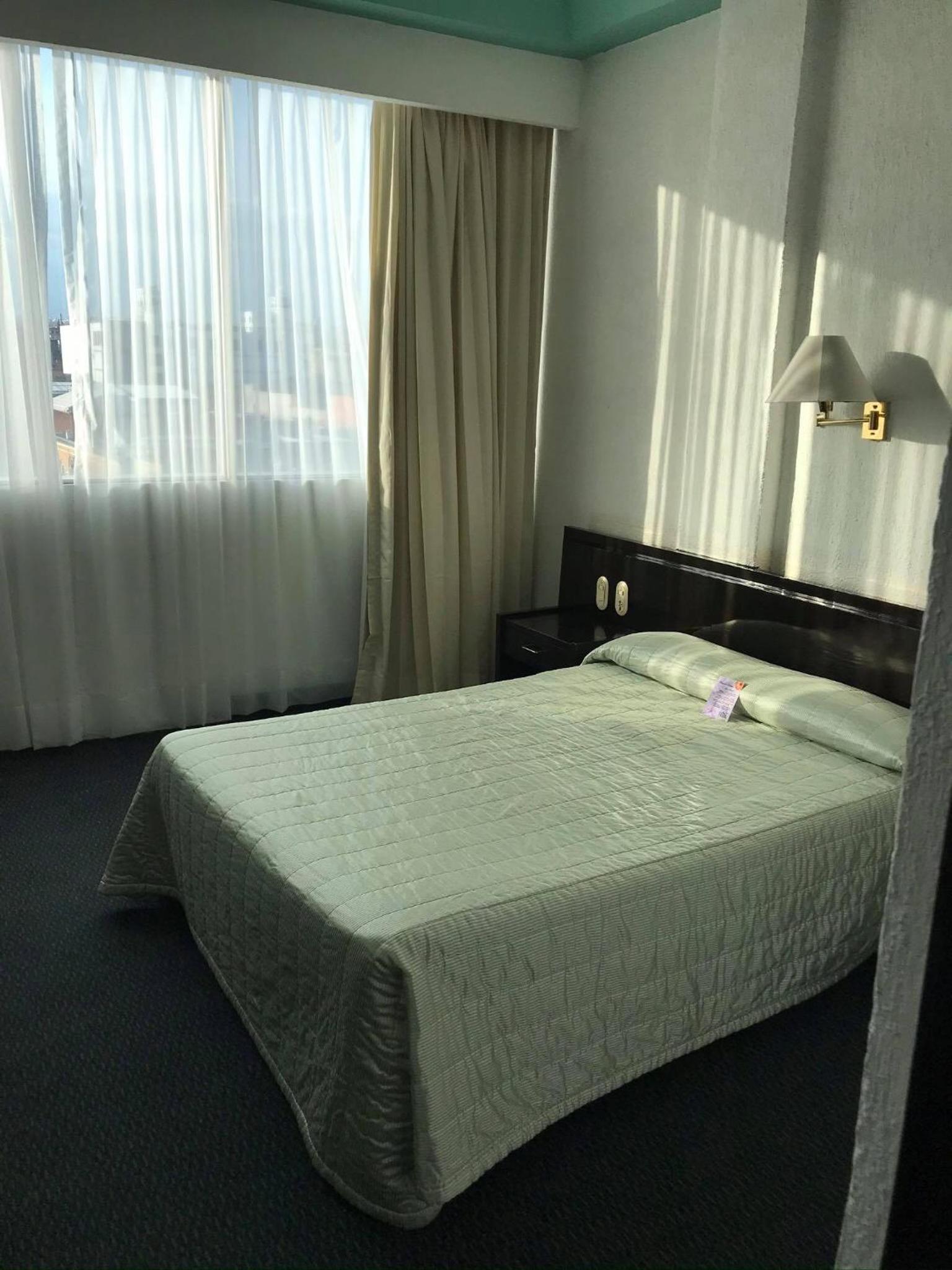 Standard Queen Room - Photo 2