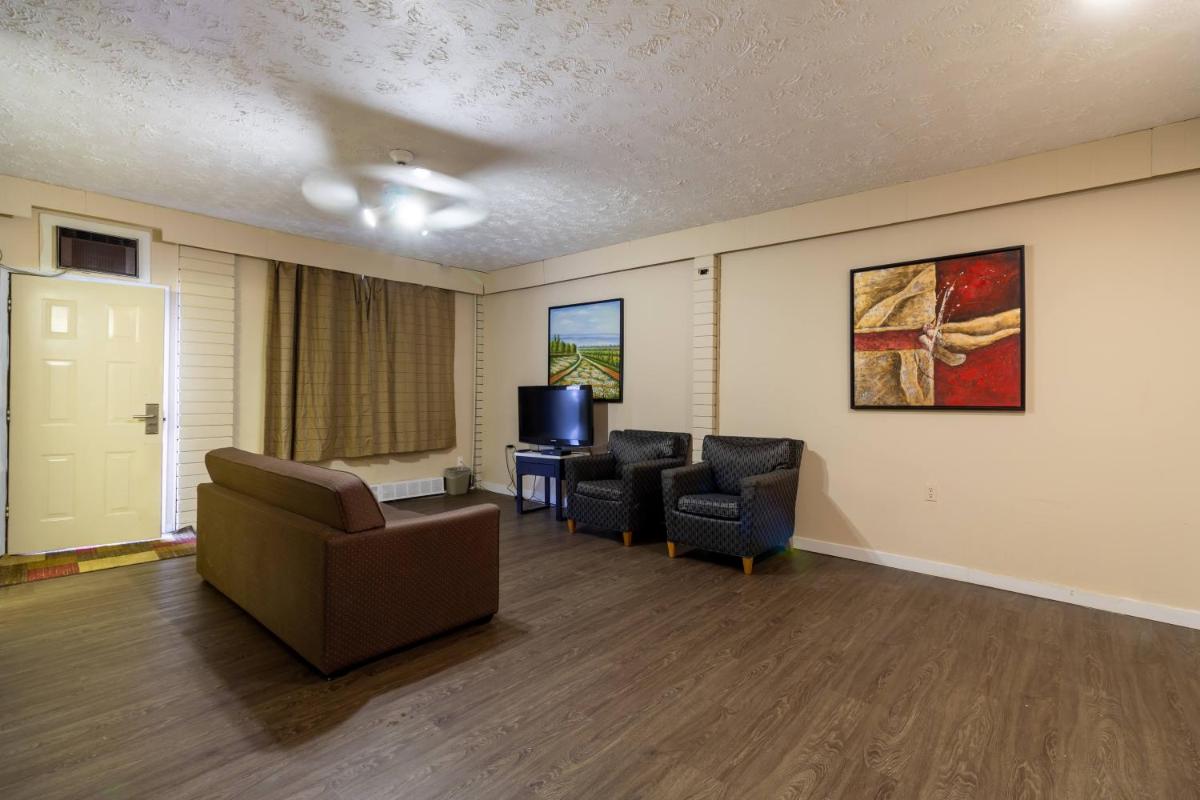 Two-Bedroom Suite photo 2