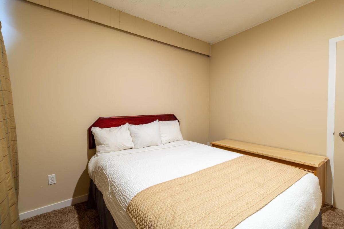 Standard Single Room - Non-Smoking photo 2