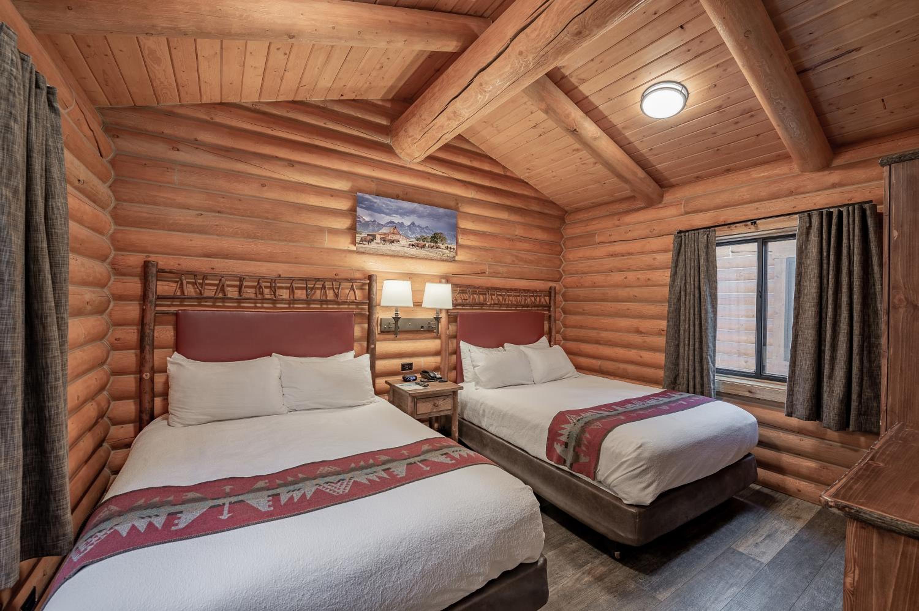 Grand Teton Deluxe Cabin - Not Pet-Friendly - Photo 3