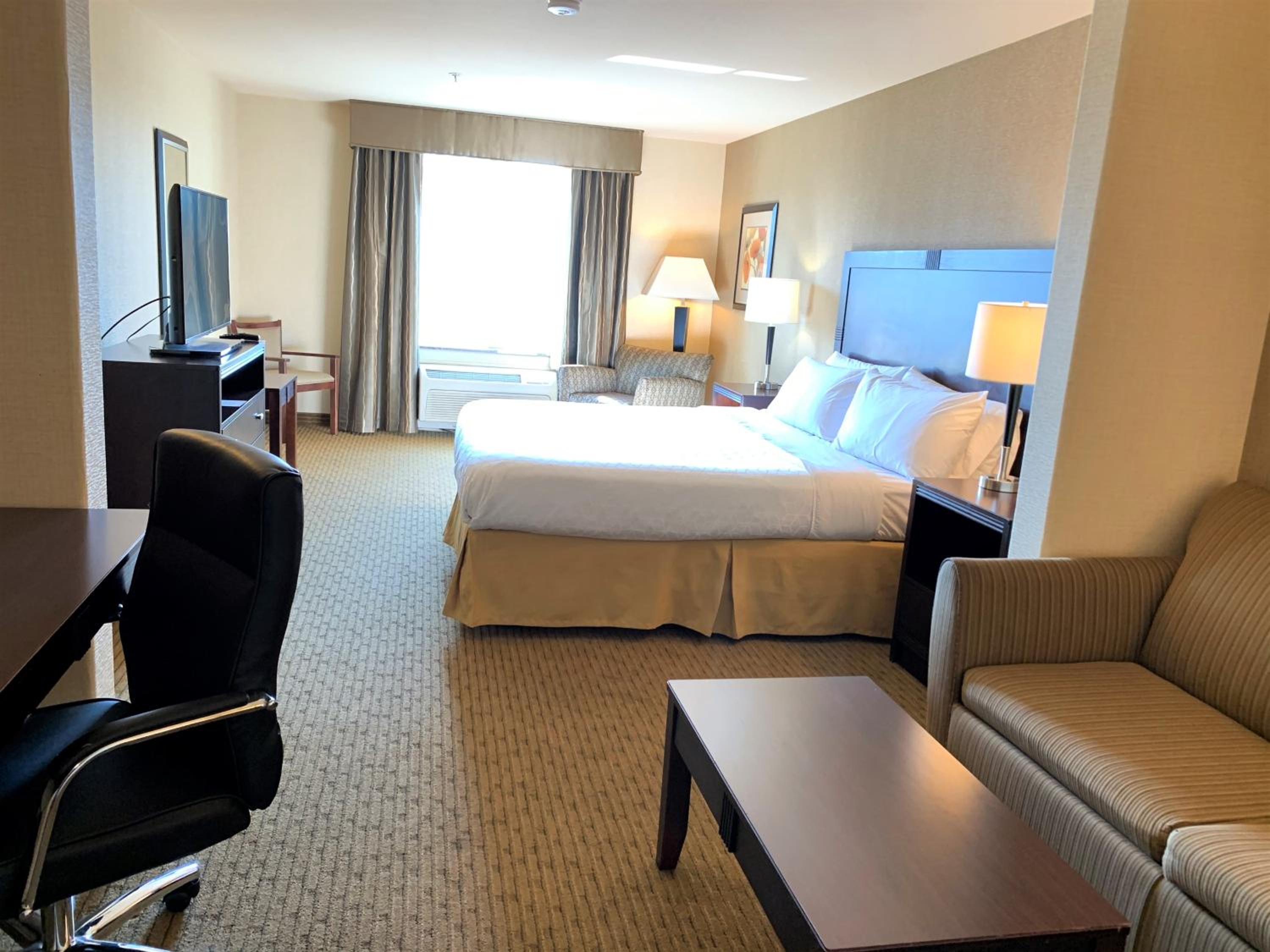 King Suite - Photo 1