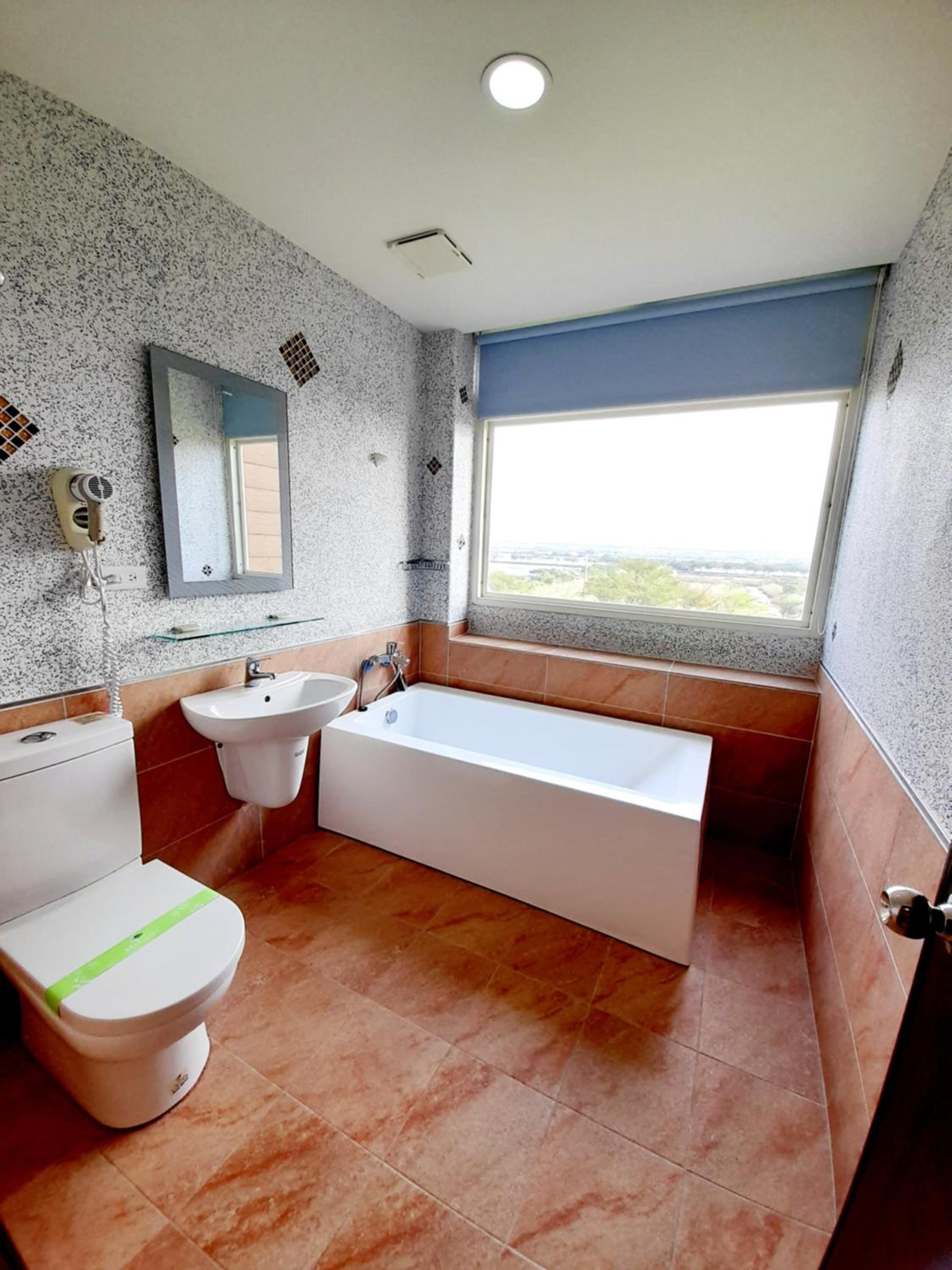 Quadruple Room with Bath photo 3