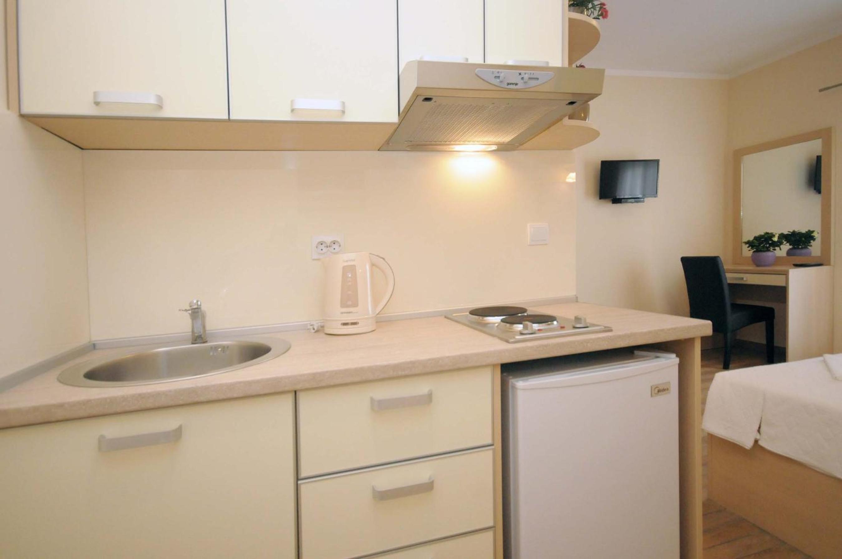 Studio (2 Adults) - Photo 42
