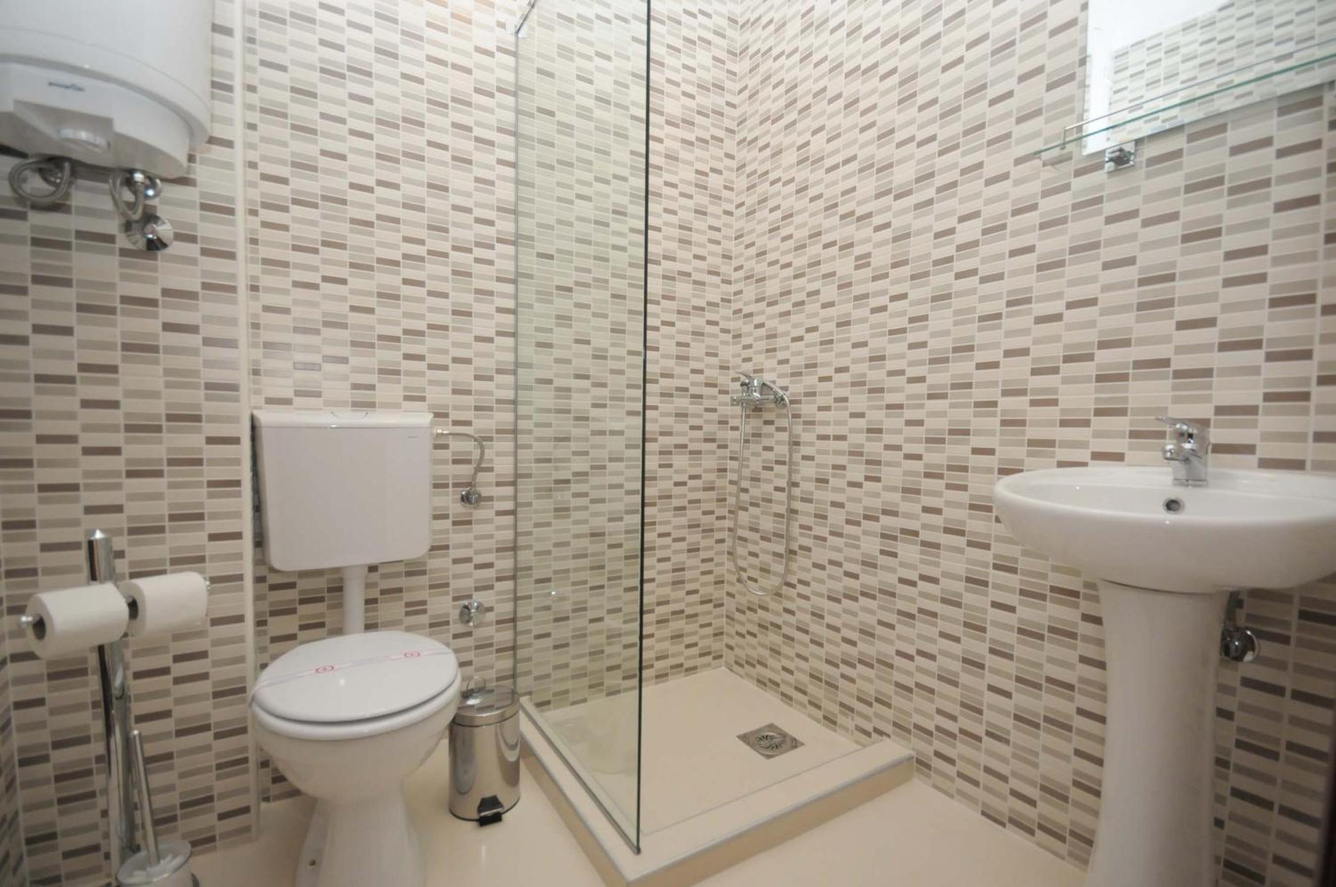 Studio (2 Adults) - Photo 31