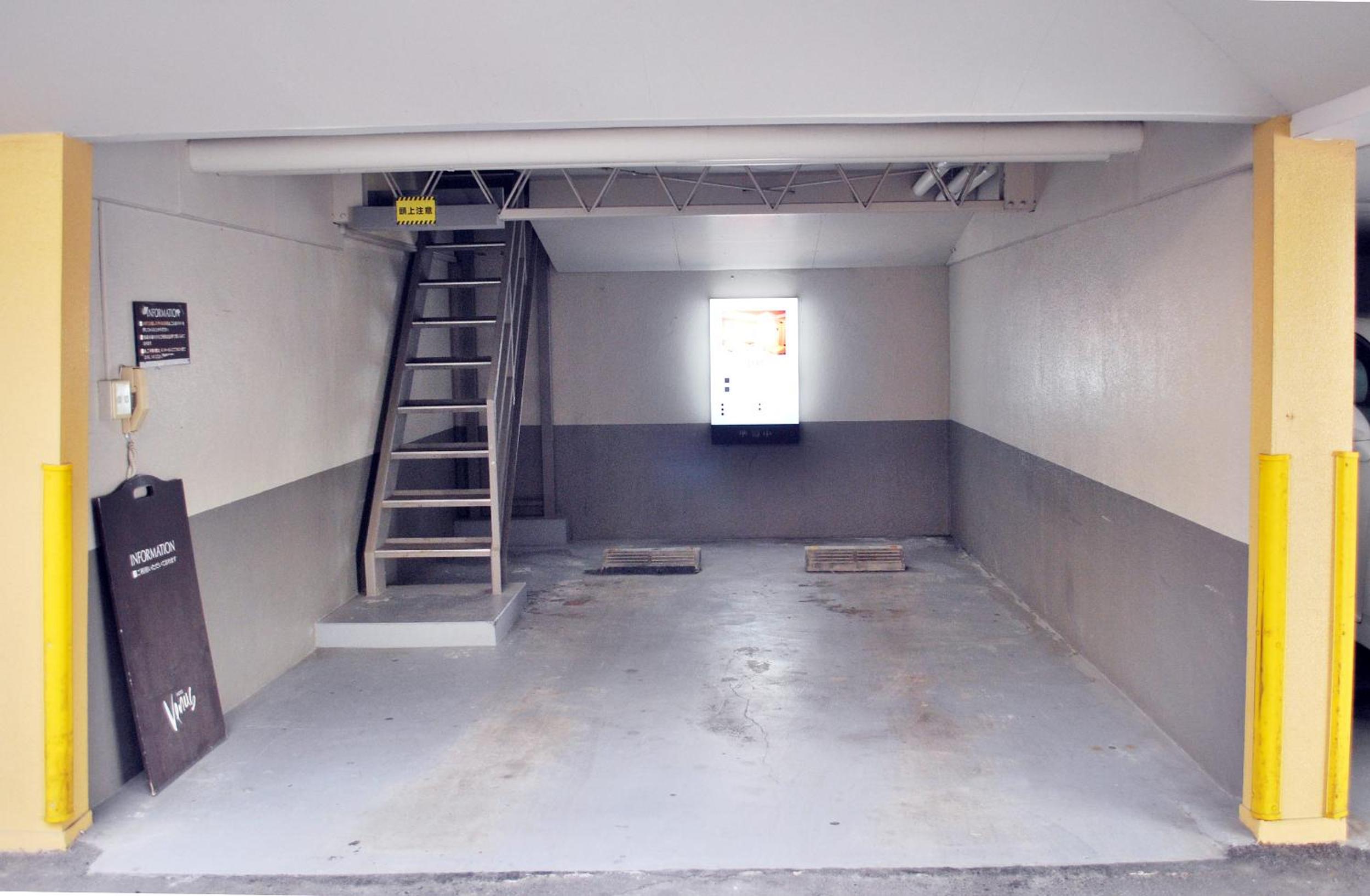One-Bedroom Suite - Photo 9