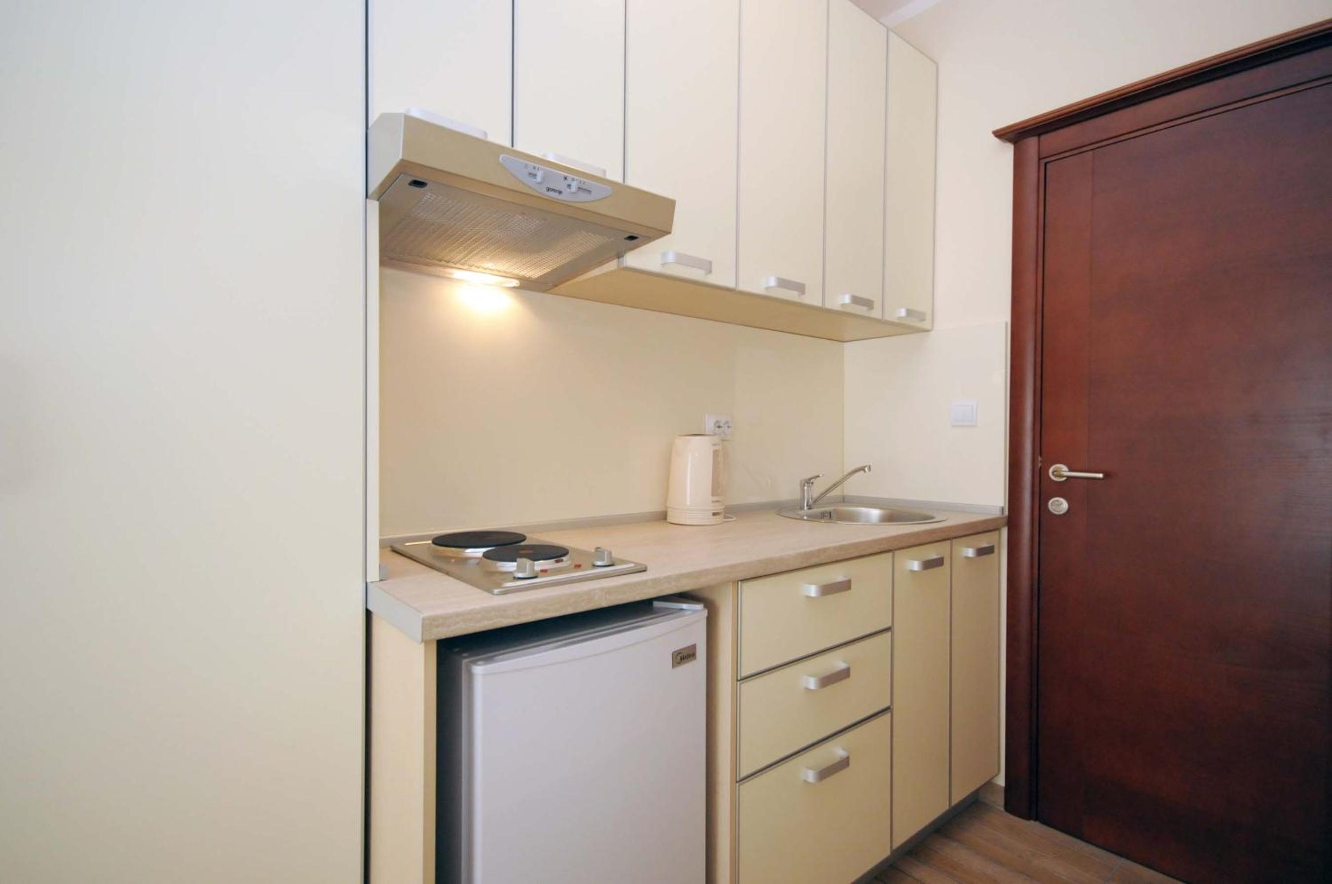 Studio (2 Adults) - Photo 38