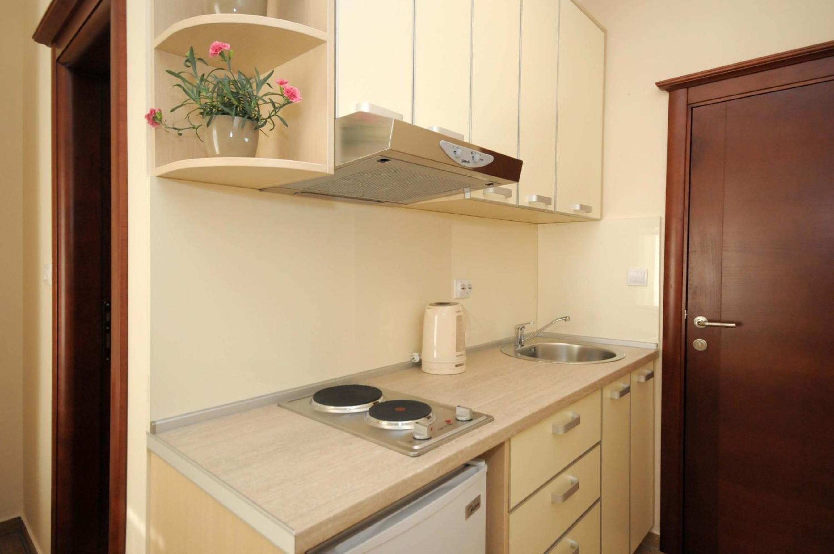 Studio (2 Adults) - Photo 37