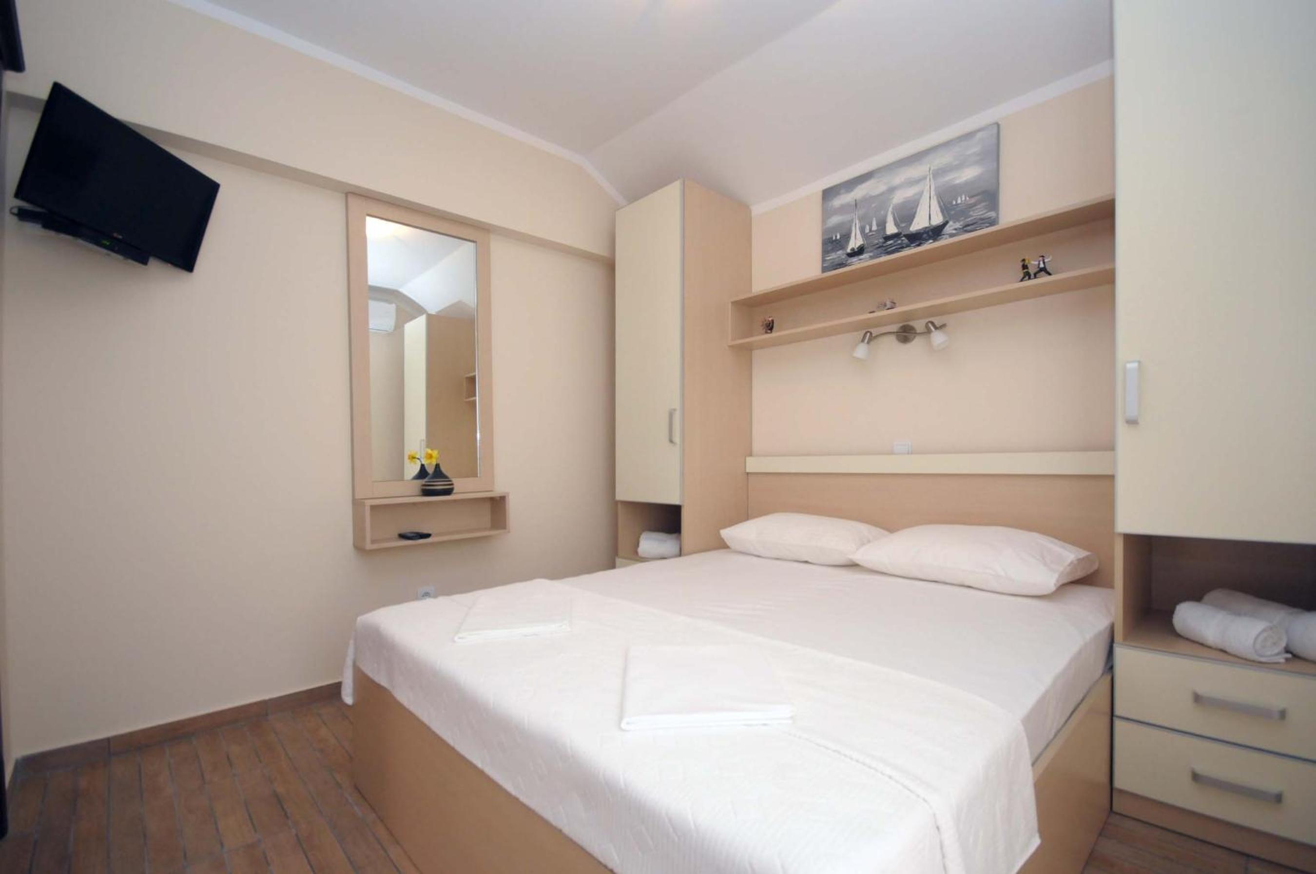 Studio (2 Adults) - Photo 72