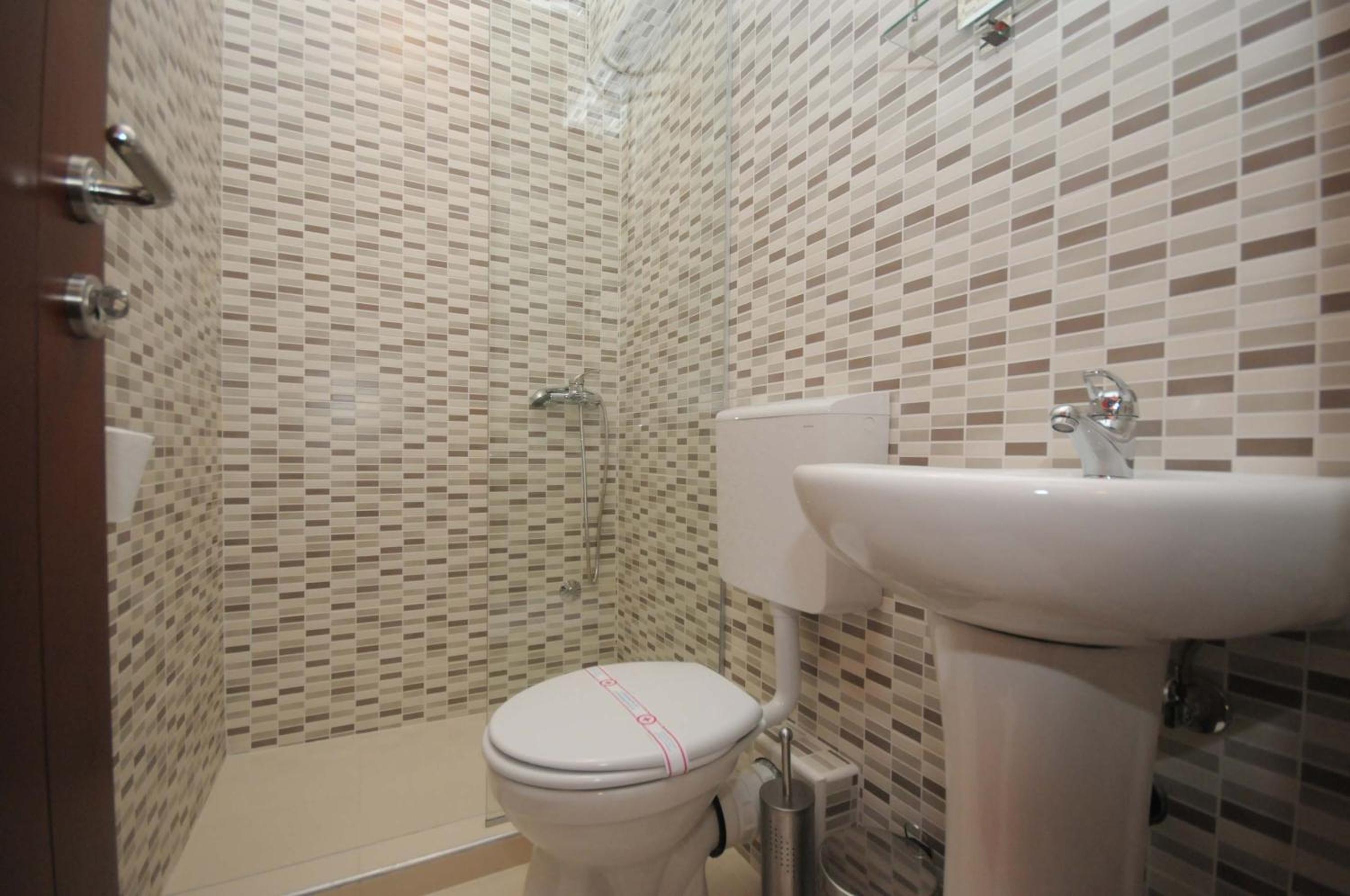 Studio (2 Adults) - Photo 25