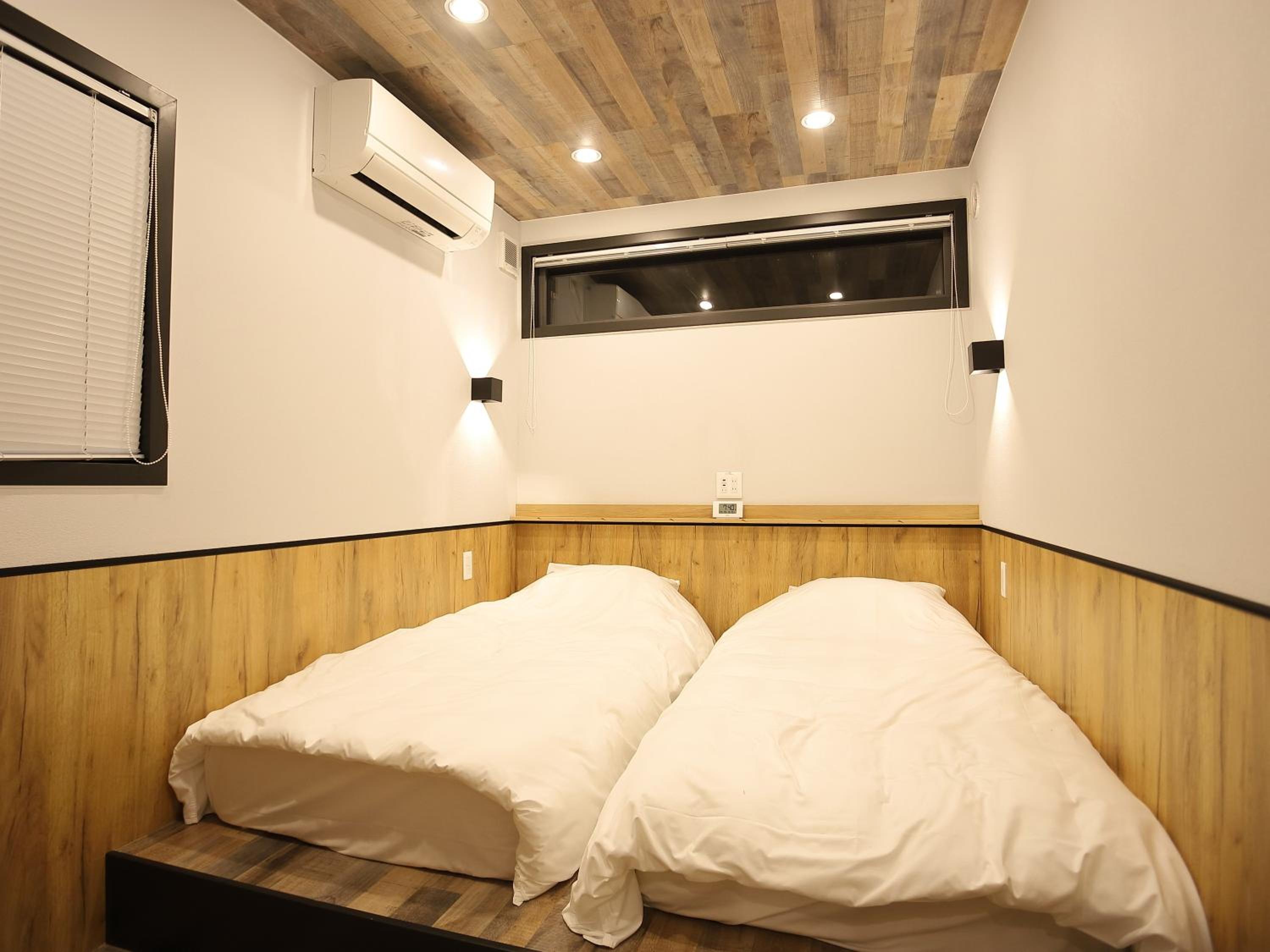 Standard Quadruple Room - Photo 6