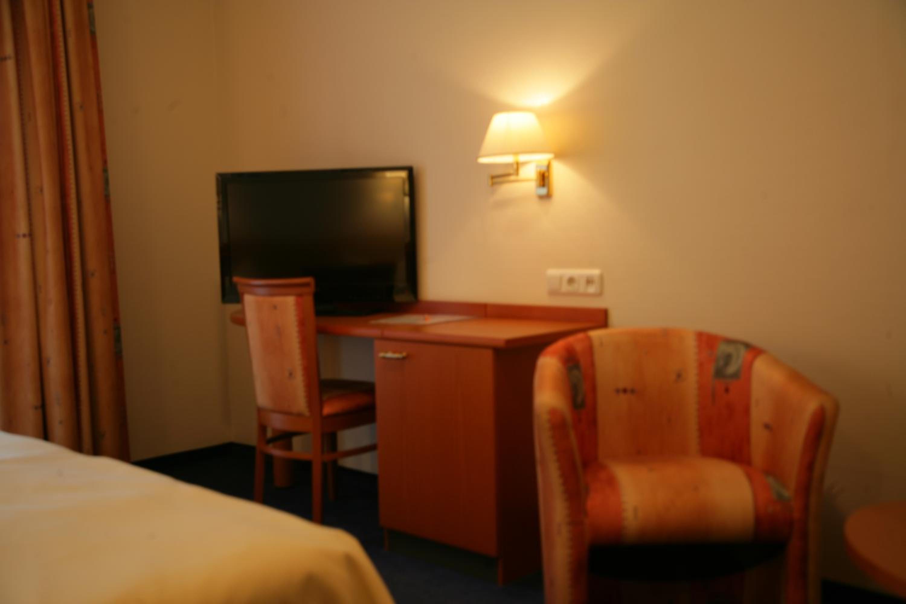Double or Twin Room photo 3