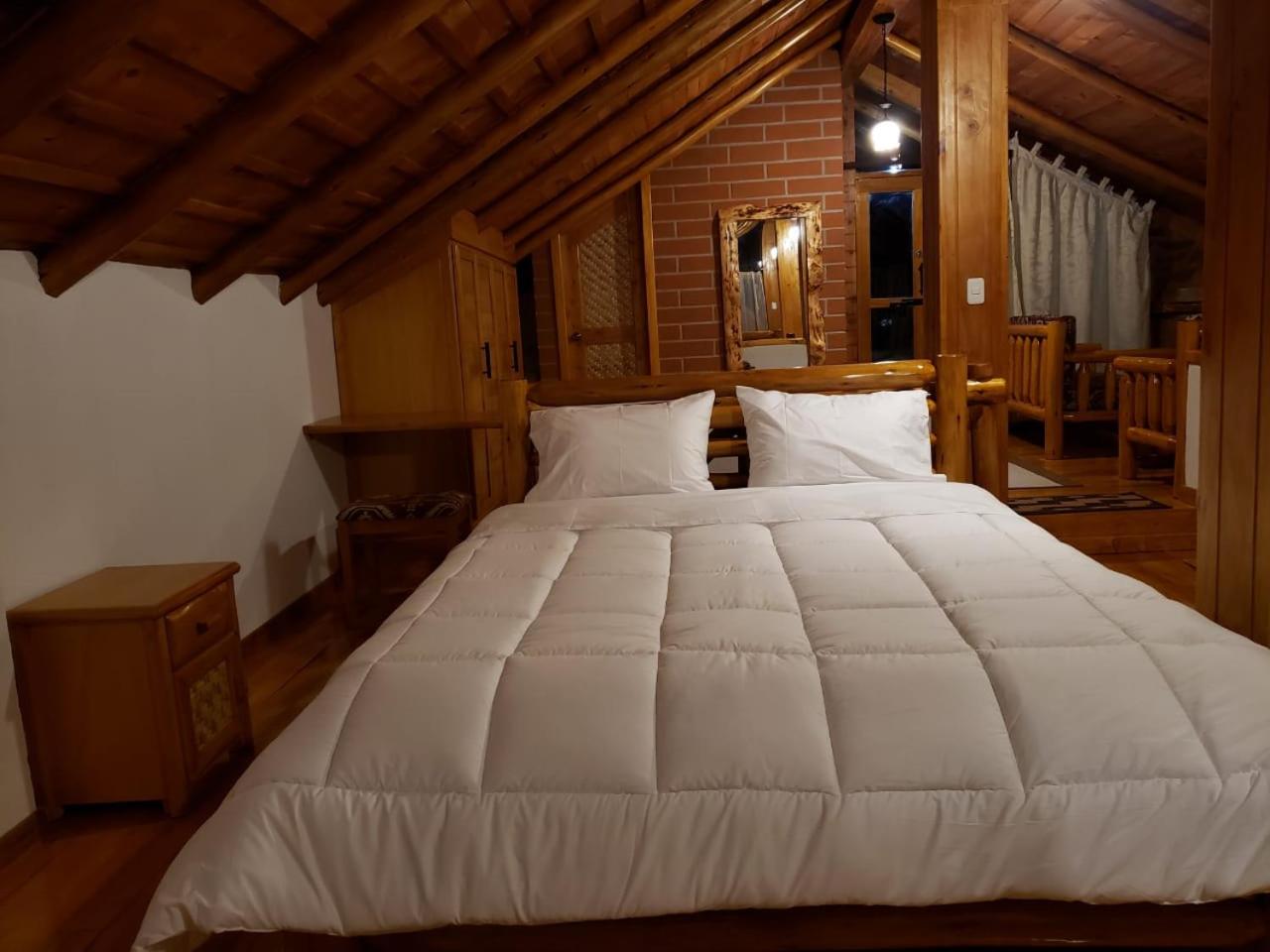 Deluxe Double or Twin Room photo 1