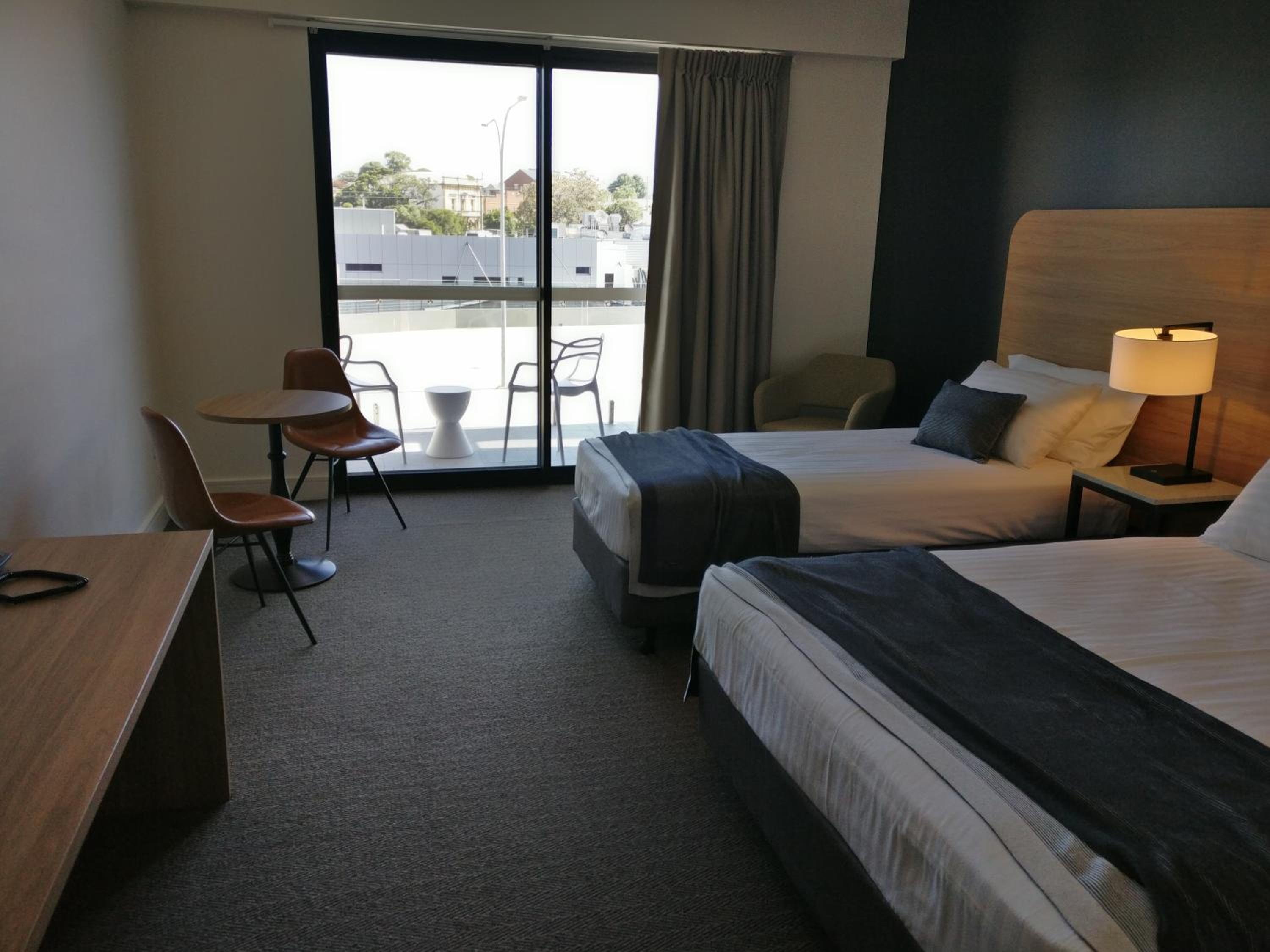Executive Queen & Single Room with Balcony photo 3