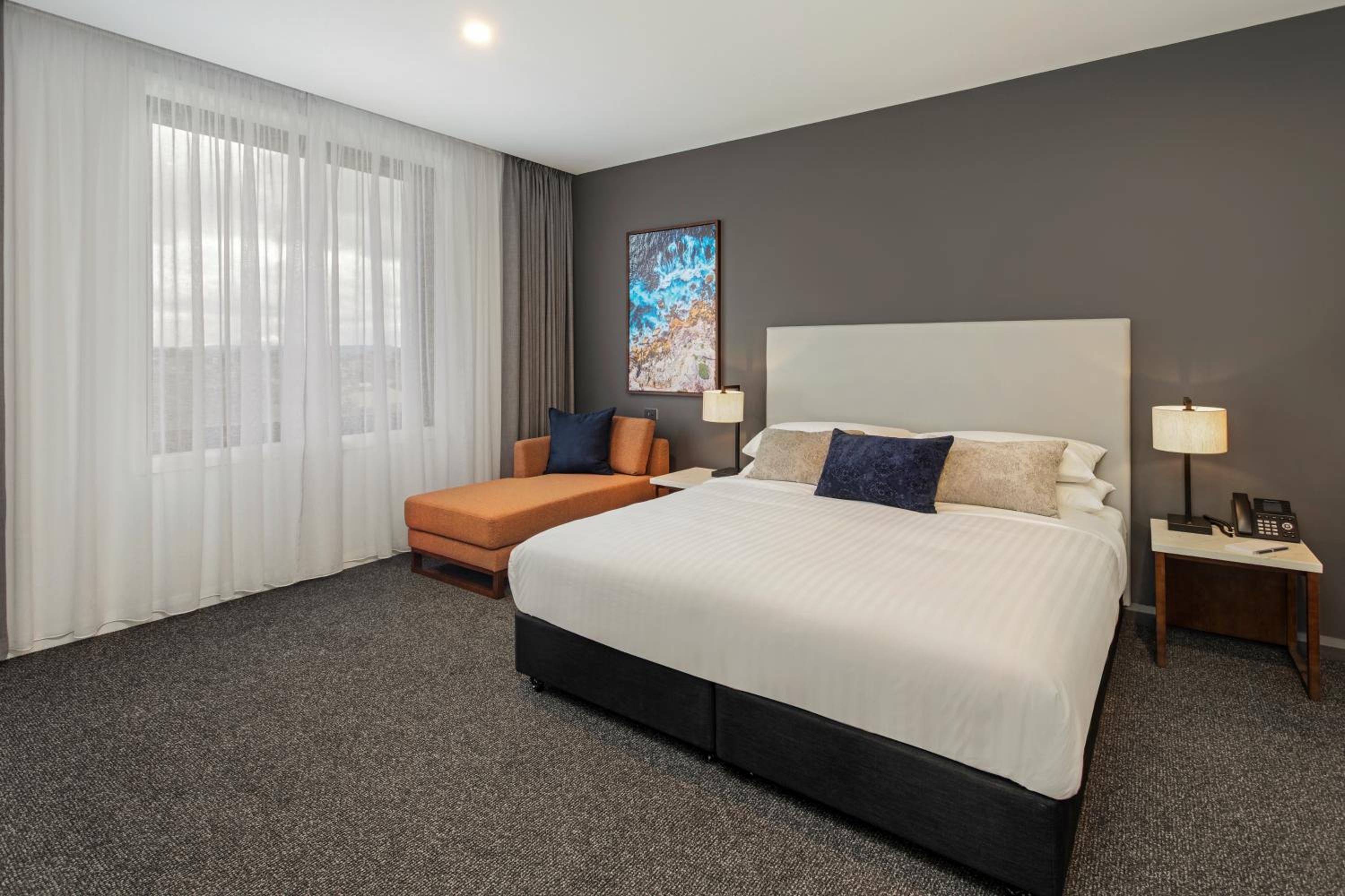 Standard King Room - Photo 2