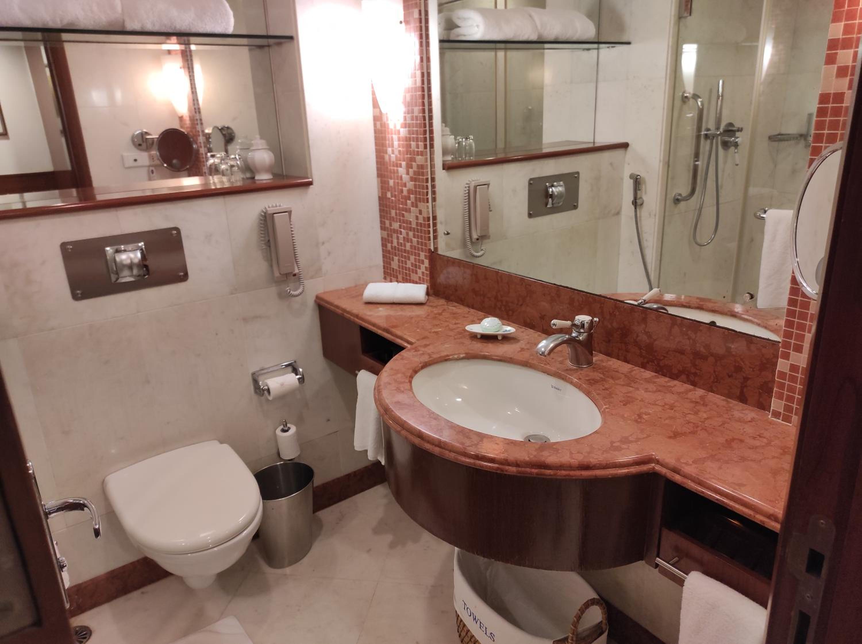 Twin Room at Welcomhotel by ITC Hotels, Alkapuri, Vadodara