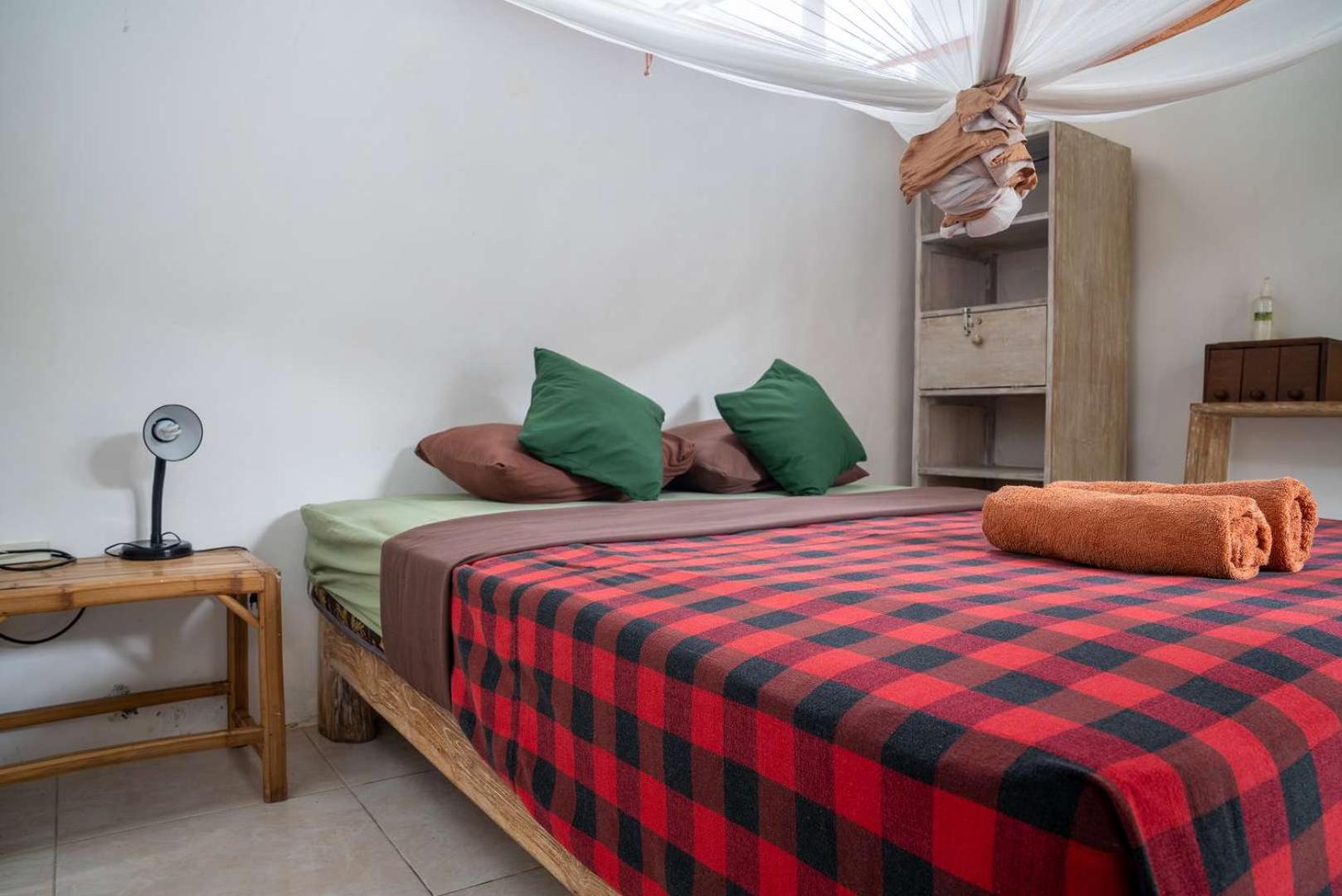 Double Room with Fan and Air Conditioning - Photo 30