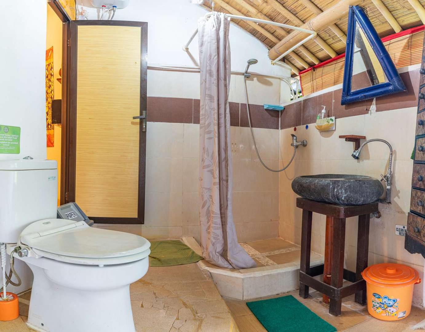 Bamboo Double Room with Garden View - Photo 7