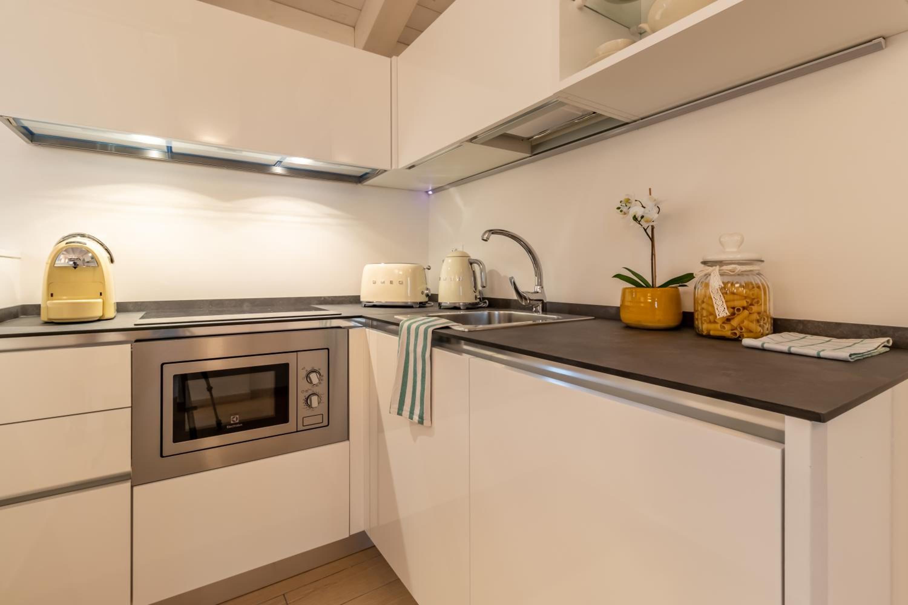 Suite with Terrace - Photo 9