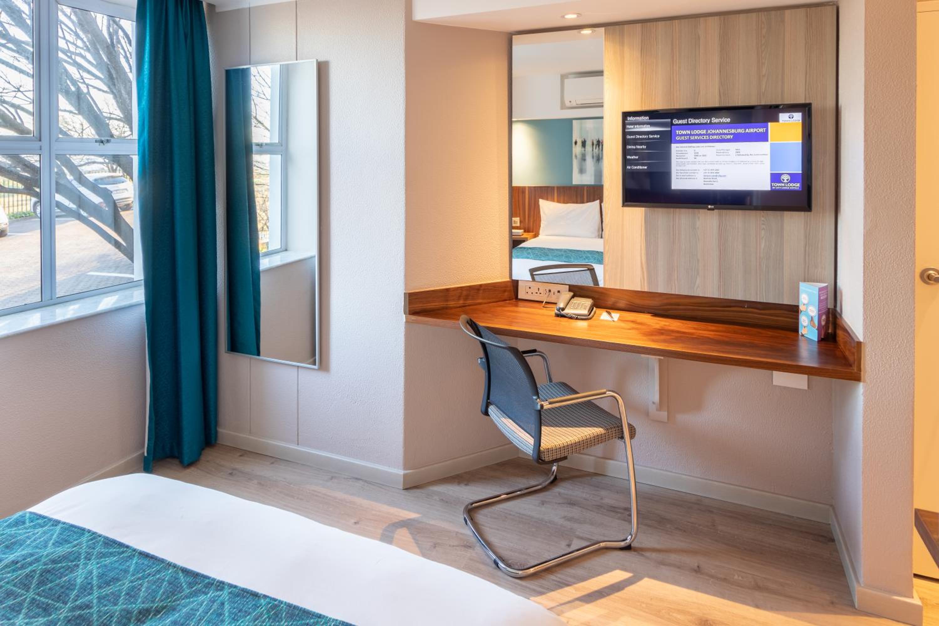 Double Room - Disability Access photo 2