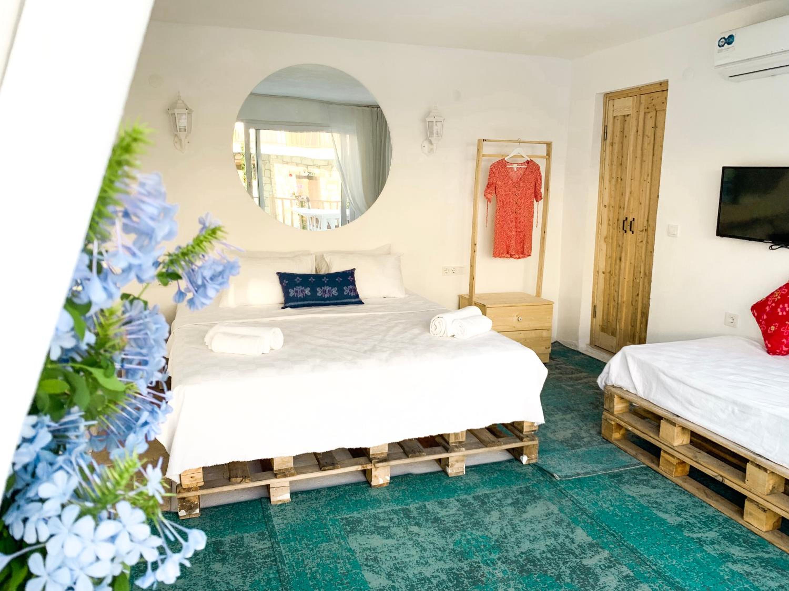 Standard Double Room - Photo 1